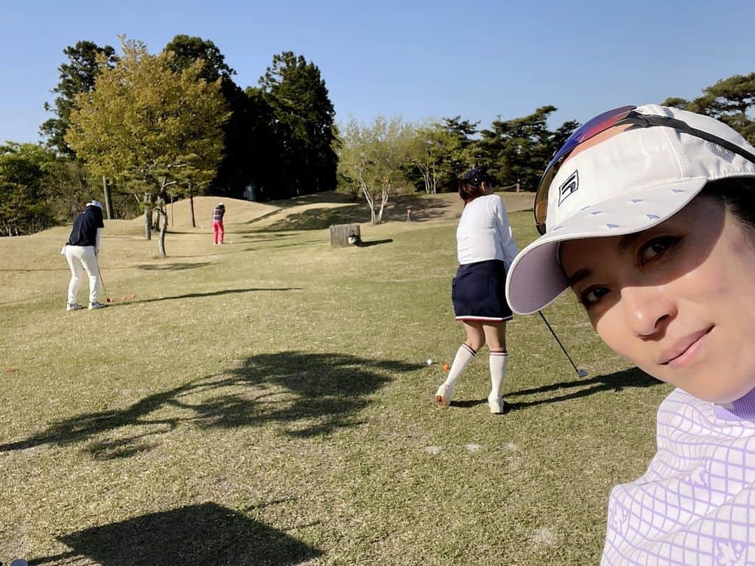 佐藤のぞみのインスタグラム：「Nozomi Golf School ラウンドレッスン⛳️ ご参加ありがとうございました😊 練習場ではスイングの細かいことを、コースでは現場ならではの対処の仕方やスイングも細かくないイメージしやすい言い方でお伝えしてます😉  #ゴルフ#ラウンド#ラウンドレッスン#宮城ゴルフ#仙台ゴルフ#プロゴルファー#女子ゴルフ#ママゴルファー#golf#golflife #⛳️#🏌️‍♀️」