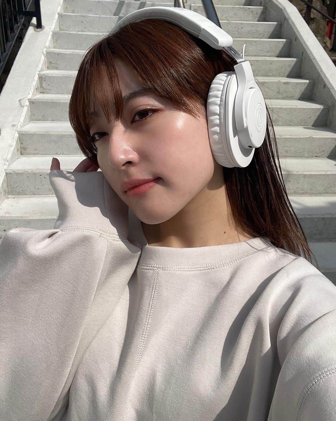 山崎亜美瑠さんのインスタグラム写真 - (山崎亜美瑠Instagram)「🎧 . #audiotechnica #ヘッドホン #ヘッドホンコーデ」4月22日 10時55分 - amiru__7