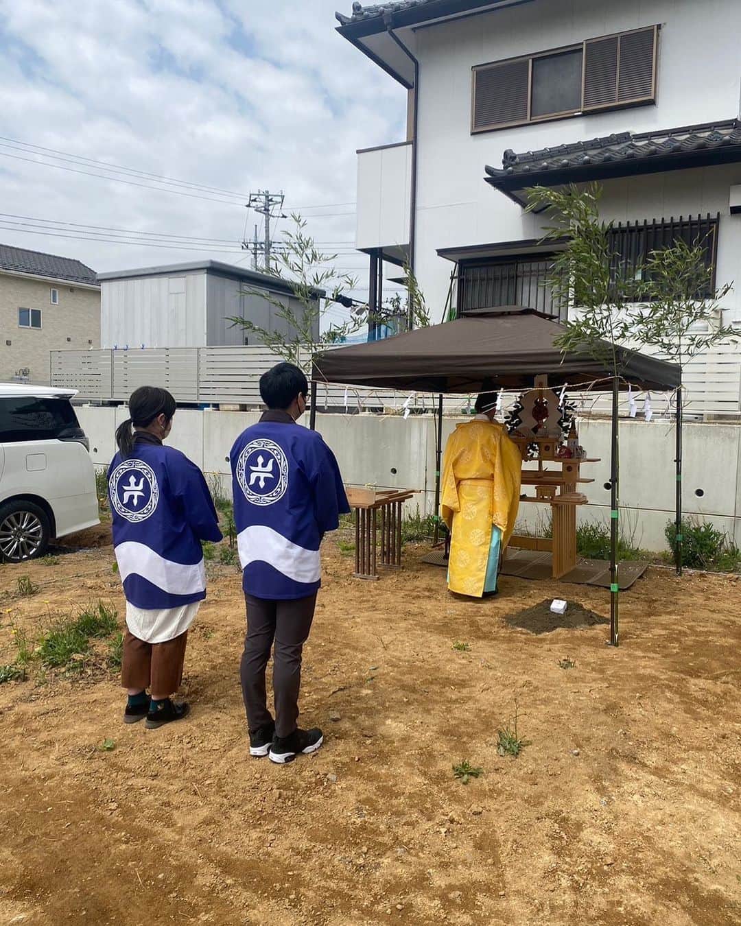 Fridge Homeのインスタグラム：「【現場レポート】 @ひたちなか市Oさんのおうち 本日は地鎮祭でした㊗️晴天に恵まれ素晴らしい日となりました😊いよいよ着工になります！よろしくお願いします！」