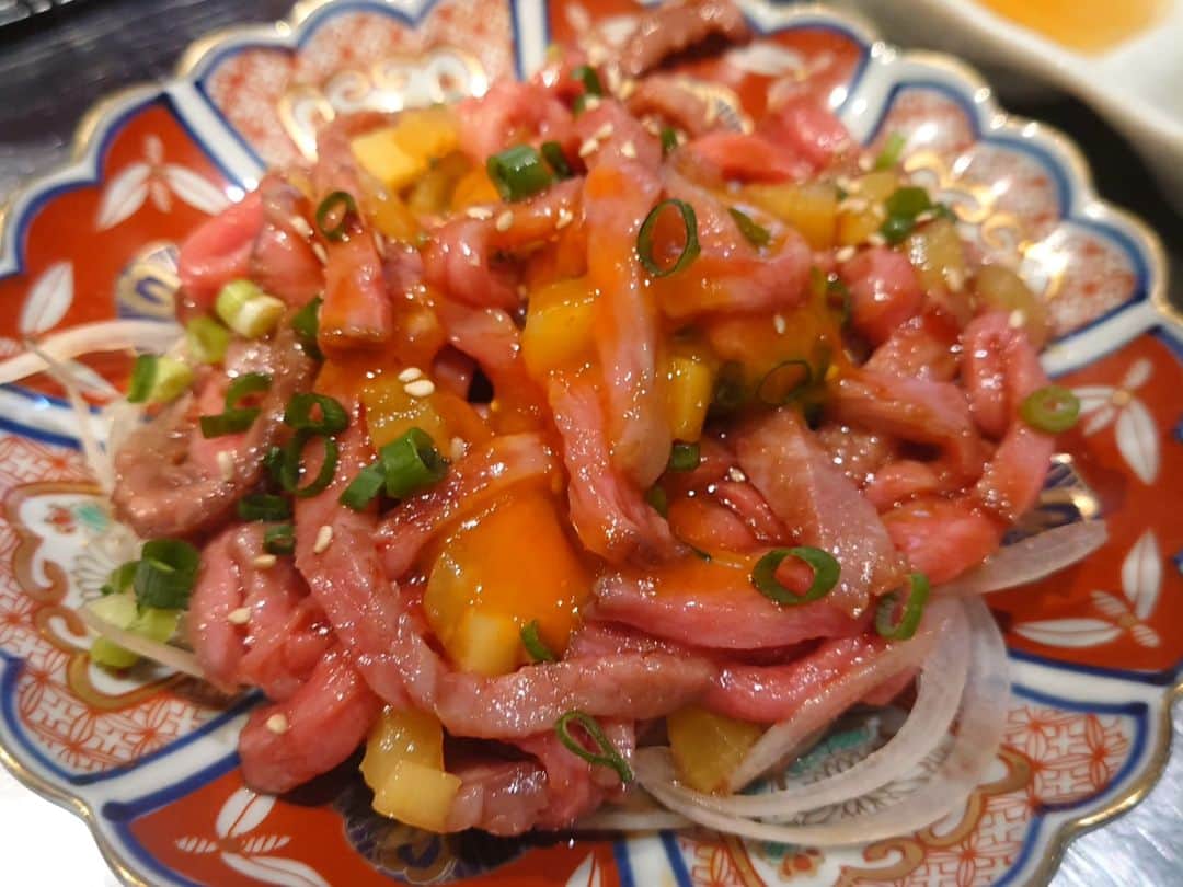 渡辺めぐみさんのインスタグラム写真 - (渡辺めぐみInstagram)「毎回、大満足の「おかみ家」😋😋😋  コースにして色々な部位を、味わいながら、飲み放題だし、ご飯も食べ放題ですよ🙂⤴️⤴️⤴️  コース、おすすめです😋❤️😋  #焼き肉  #美味しい #うまうま  #逗子  #葉山 #instagramjapan  @niku_okamiya」4月22日 11時50分 - meguheart