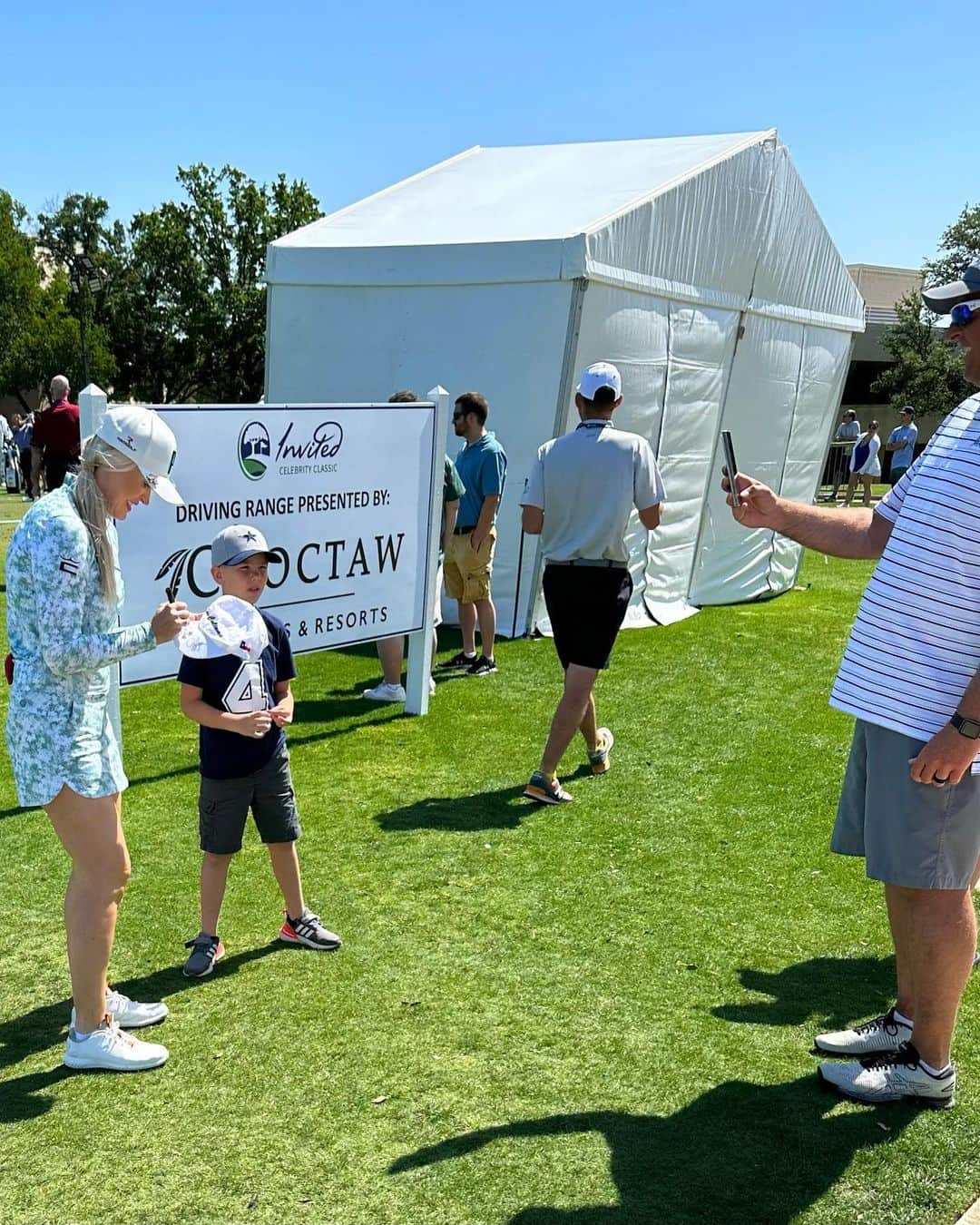 ブレア・オニールさんのインスタグラム写真 - (ブレア・オニールInstagram)「Got the @invitedcelebrityclassic underway with @therealalfonsoribeiro today and looking forward to round 2 tomorrow! 7:34 am Saturday ⛳️🏌🏼‍♀️  #invitedcelebrityclassic #letsgo 🔥」4月22日 12時03分 - blaironealgolf