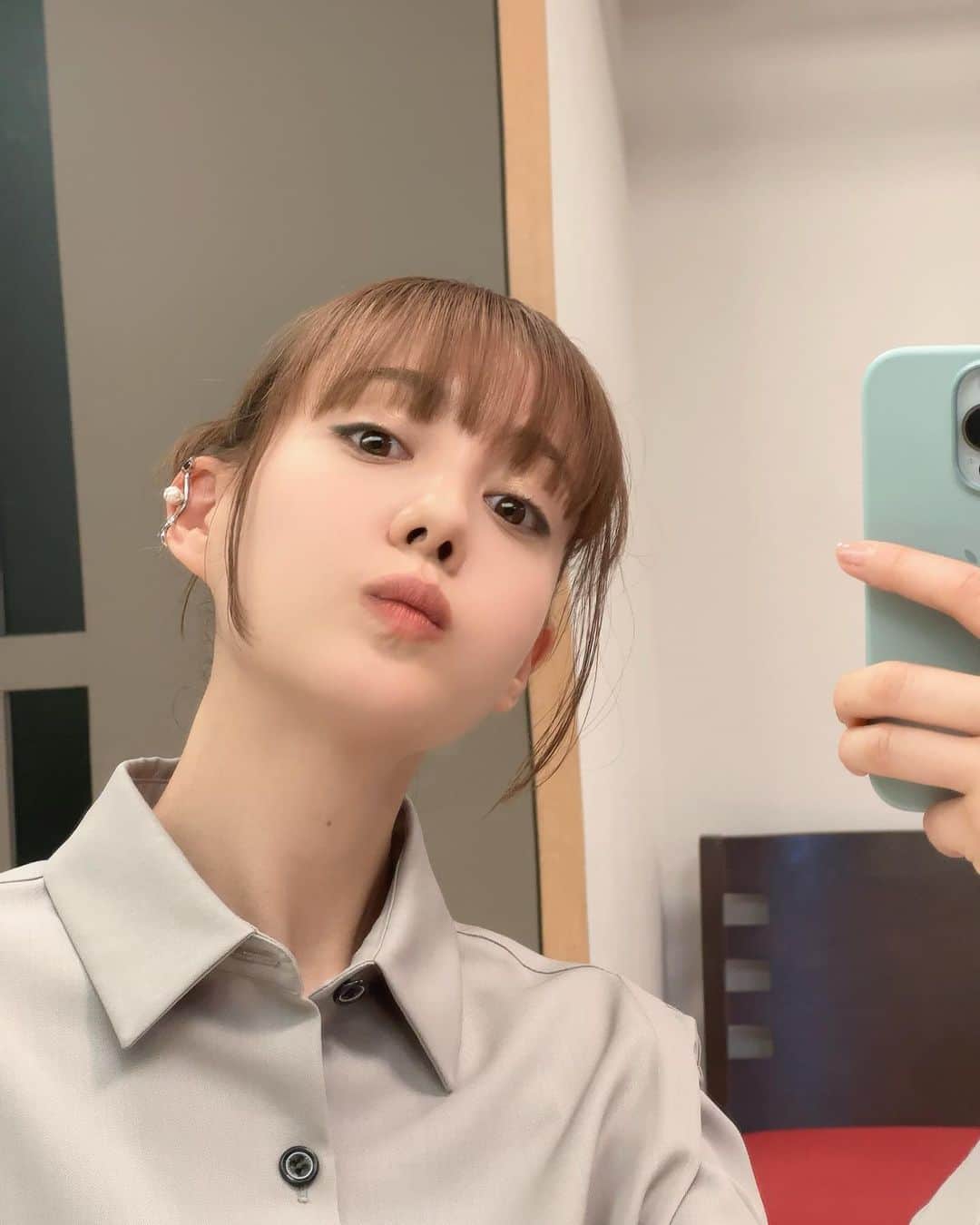 のインスタグラム：「おはようございます🌞  5月14日にファンクラブイベントをします♡詳しくは、ホームページにて☺️  応募期間は明日、日曜日までです✌︎  ゆる〜く食べたりお話ししたりしましょう🥞美容やメイクの話もできたらいいなぁ。  お洋服タグ付けしてます🏷️」
