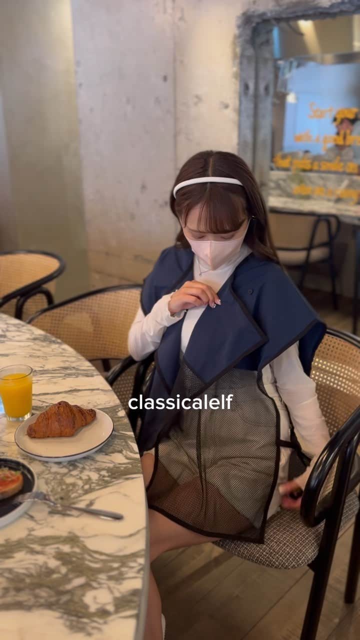 のインスタグラム：「@classicalelf_official . マルチウェイ異素材ドッキングベスト🫧☁️ . . オールシーズン着用可能🤍 男女兼用可能なのでリンクコーデにも おすすめだよ💞 (160 Mサイズ ネイビー着用) . . #クラシカルエルフ #classicalelf #エルフコーデ #タイアップ #java #ジャバ #uniqlo #gu #zara #ユニクロ #ジーユー #ザラ #zozo #zozotown #zozo購入品 #zozotown購入品 #ベスト #ドッキング #メンズライク #着回しコーデ #プチプラコーデ #五反田カフェ #東京カフェ」