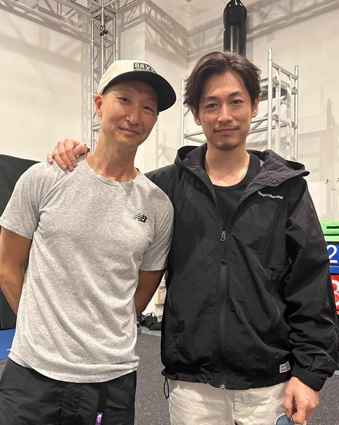 ディーン・フジオカのインスタグラム：「Long time no see, Taiwan! 台北にきました🌏 Jimmyと、コロナ禍を経て、初の再会。リモートでよく話てるから久しぶりにあった気が全くしないけど、やっぱ同じ場所で同じ時を共に過ごせるの最高🔥  Great seeing you Jimmy. I know we talk a lot remotely but it's nice catching up in-person. @jimmyhung85」
