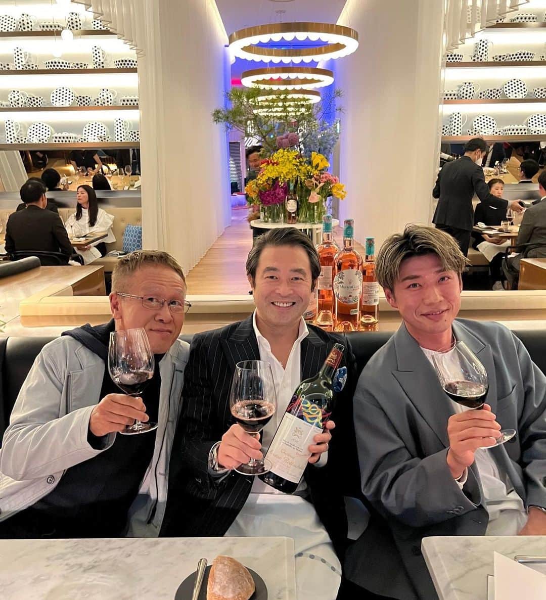 井上公造さんのインスタグラム写真 - (井上公造Instagram)「W大阪で行われたボルドーワインのイベントに呼んで頂きました。どのワインも料理との相性が抜群で、何杯飲んだことやら。素敵な出会いもあり、夢のような時間でした😋  #ワイン  #ボルドー  #シャトームートン  #エノテカ  #コウコウさん」4月22日 12時51分 - inouekozo39