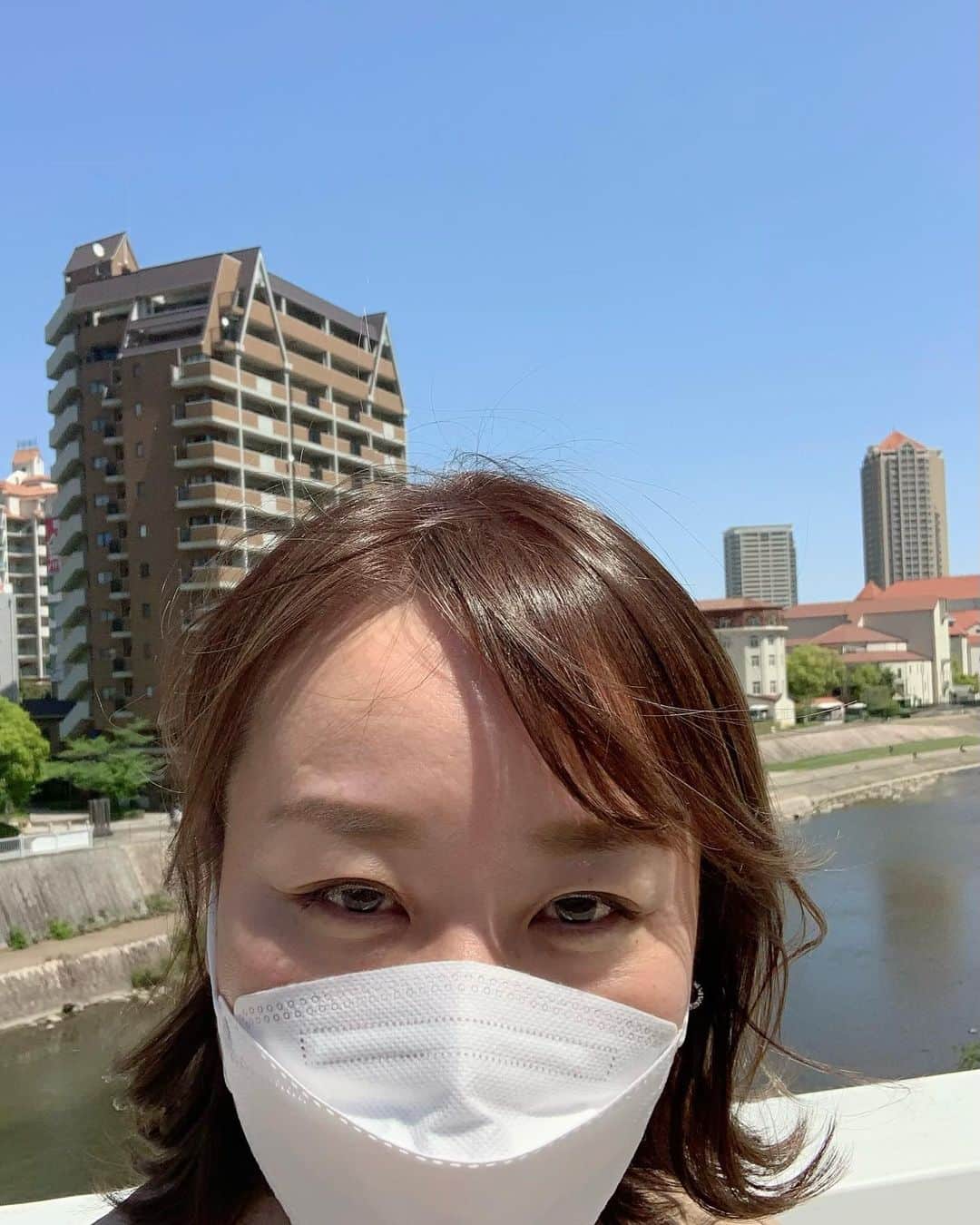 祐澄しゅんのインスタグラム：「やっとやっと行けたー 髪メンテ🪮 担当の若者が めっちゃ良い感じ！クリーミーでいいです！ って言ってくれた。 クリーミーって。使わせて頂きます🤣 やっぱりリフレッシュになるなぁ〜 これからクラス！頑張ります✨ #リフレッシュ #美容院 #担当 #なかのちゃん #クリーミー #若いって素敵 #私も頑張りますw #祐澄しゅん」