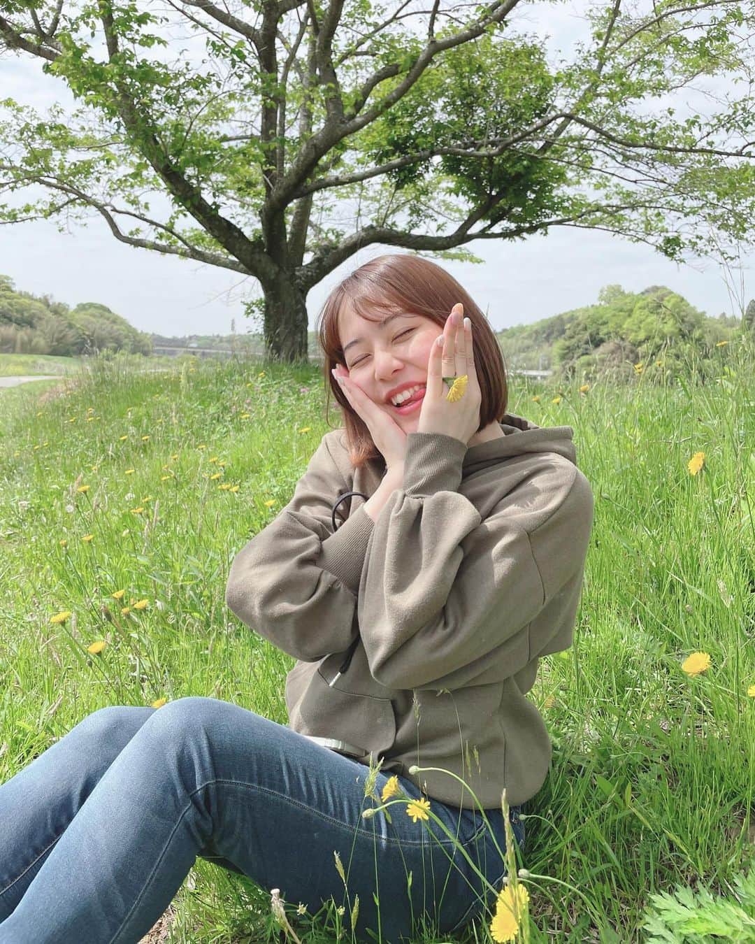 布施柚乃さんのインスタグラム写真 - (布施柚乃Instagram)「お花の指輪なんかしちゃって💍🌼」4月23日 0時24分 - yuno.fuse
