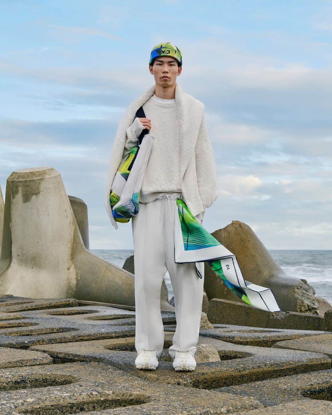 ワイスリーのインスタグラム：「@adidasy3 Chapter 2.  Street style meets Aotsuka, Ibaraki.  Photography: Shoichi Aoki @aoki_street.1985 Creative direction: @reidjamie Styling: @robbiespencer  Available now at adidas.com/y-3, on CONFIRMED, in store and through select retailers.  #adidas #Y3 #YohjiYamamoto」
