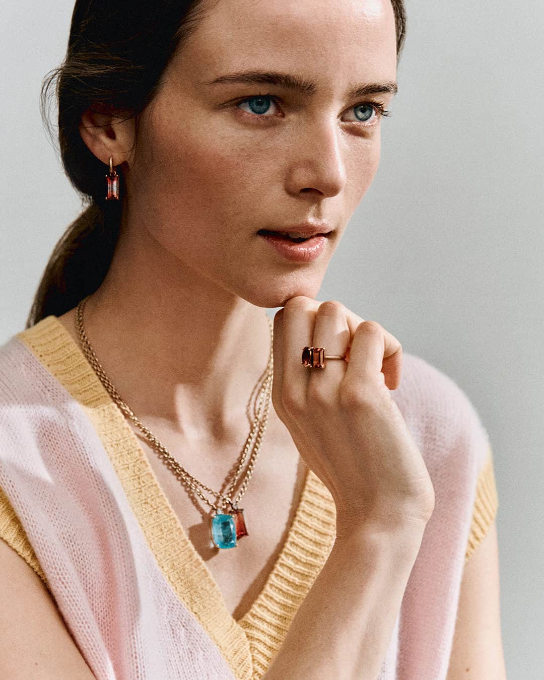 ネッタポルテのインスタグラム：「BRIGHT IDEA: Sparkle in color with radiant pieces that spark joy. 🌈  Tap the link in bio to shop at #NETAPORTER.」