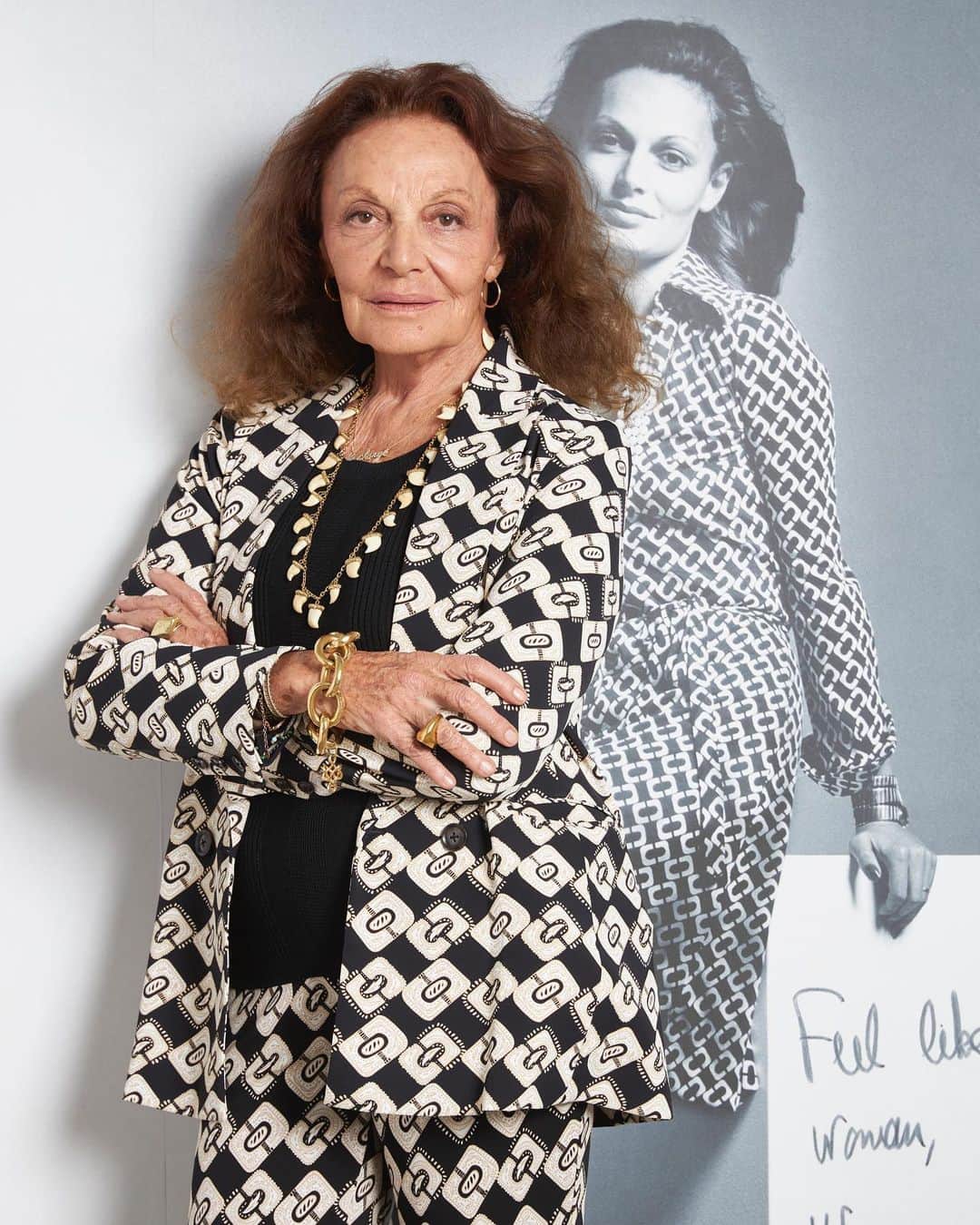 ダイアン フォン ファステンバーグのインスタグラム：「@nikolalor , the newest curator for the @fashionandlacemuseum, chose to honor the legacy of @therealdvf for his first exhibition. Get to know DVF at the Woman Before Fashion exhibit, open now. #DVF」
