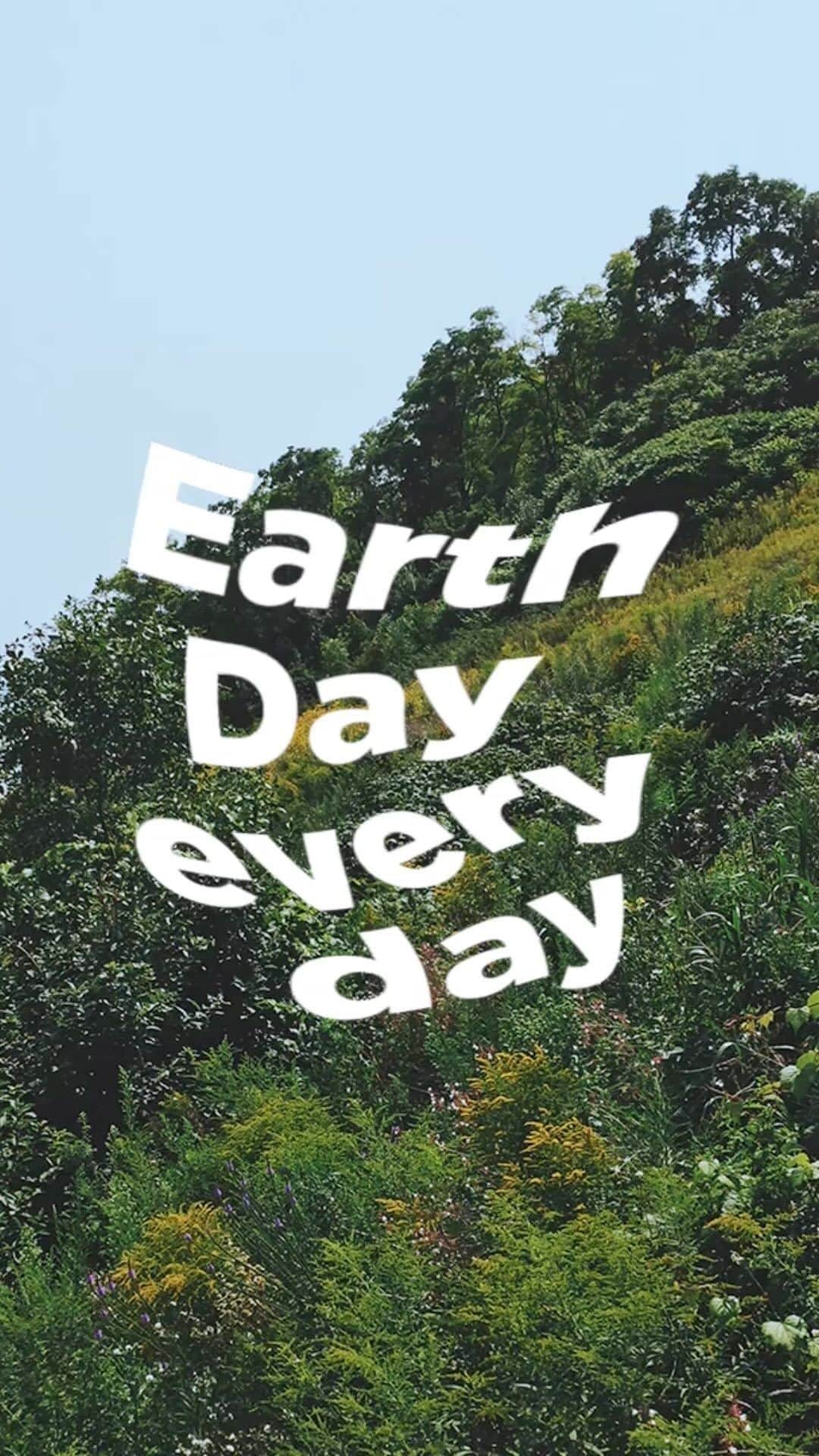 ロック&リパブリックのインスタグラム：「Happy Earth Day! 🌎 We know you care about the planet, and so do we. Learn more about how we’re doing our part to make #EarthDay every day: https://kohls.co/Sustainability」