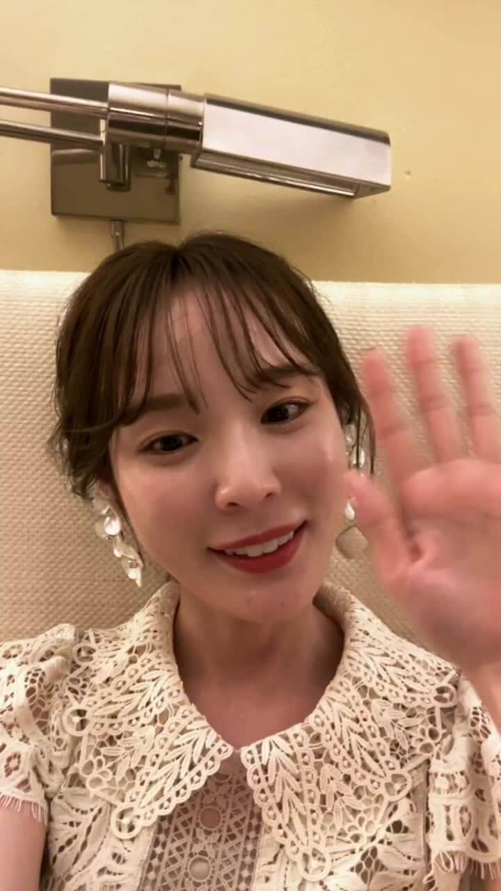 磯田 ひかる(Hikaru Isoda) のインスタグラム：「深夜3:00ハワイからライブ配信🌴🌺🐠」