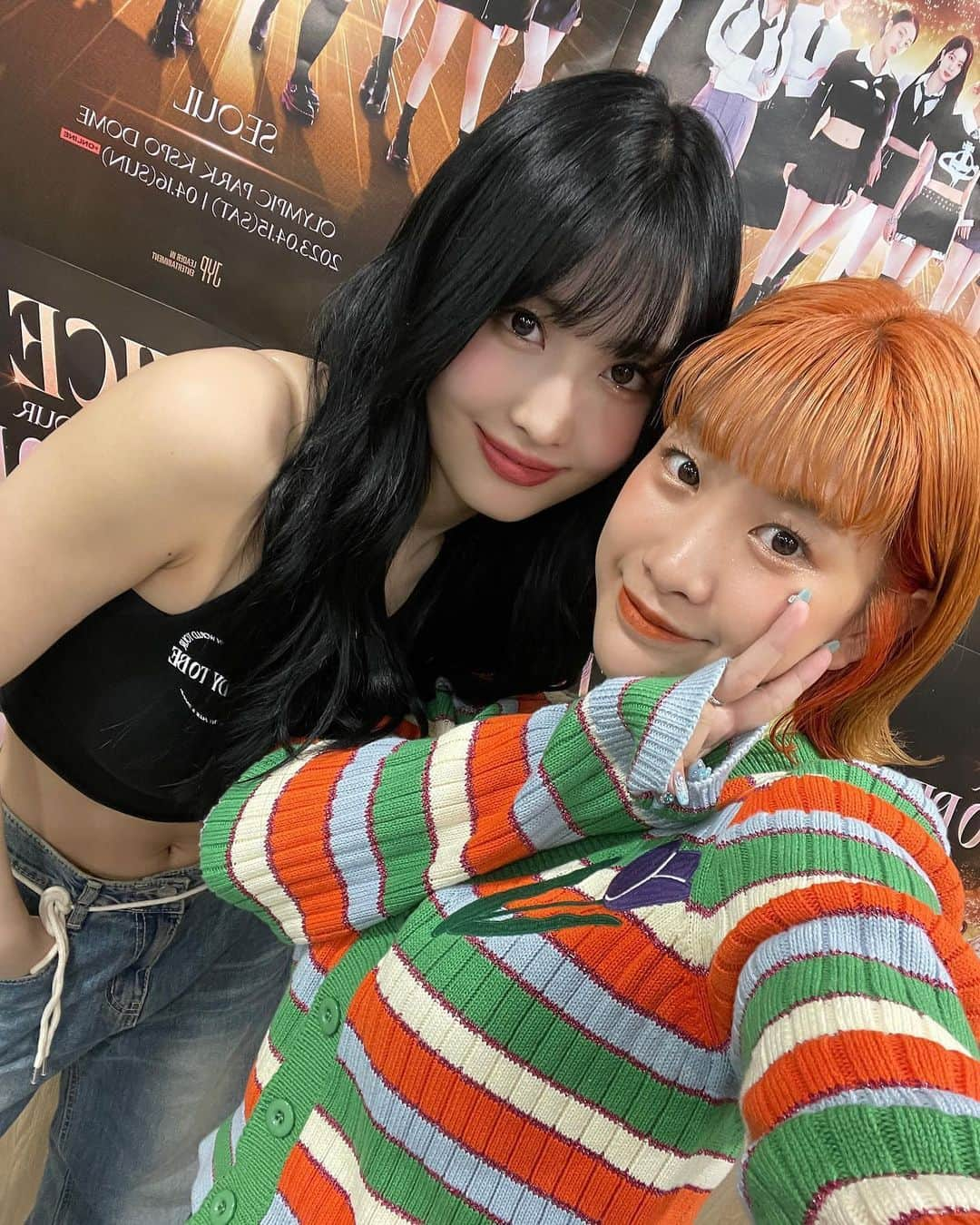 TWICEさんのインスタグラム写真 - (TWICEInstagram)「Hana's Instagram post with Momo  #TWICE #트와이스 @JYPETWICE」4月22日 23時40分 - twicenews