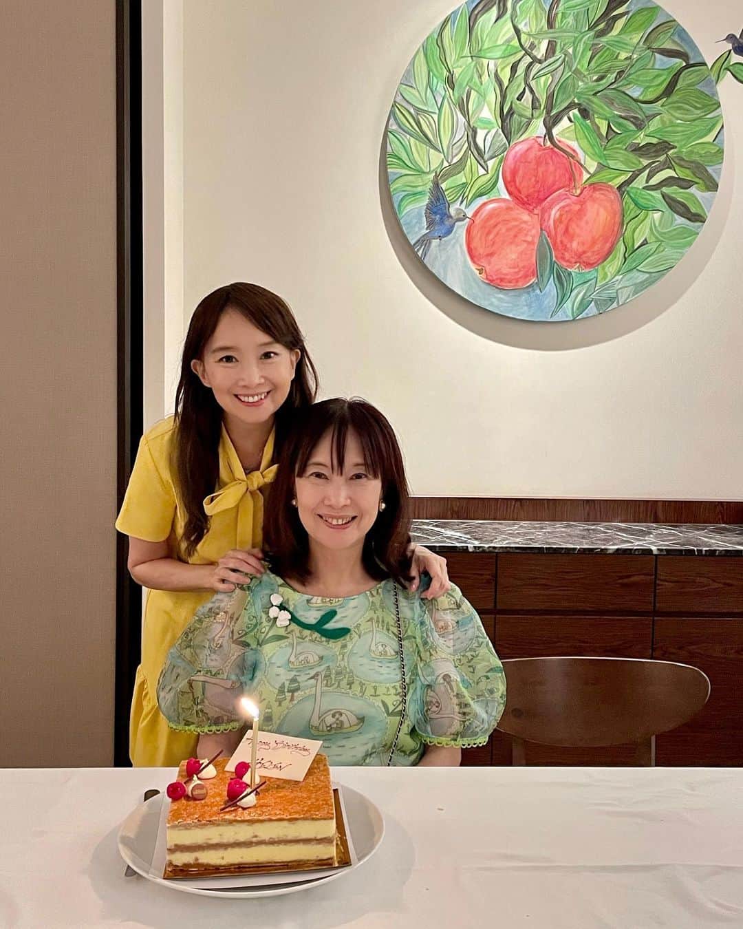 アグネス・チャンのインスタグラム：「Happy Birthday dear sis! Love you and am really blessed to have you as my sister. Thank you for always looking out for me. Wish all your dreams come true!」