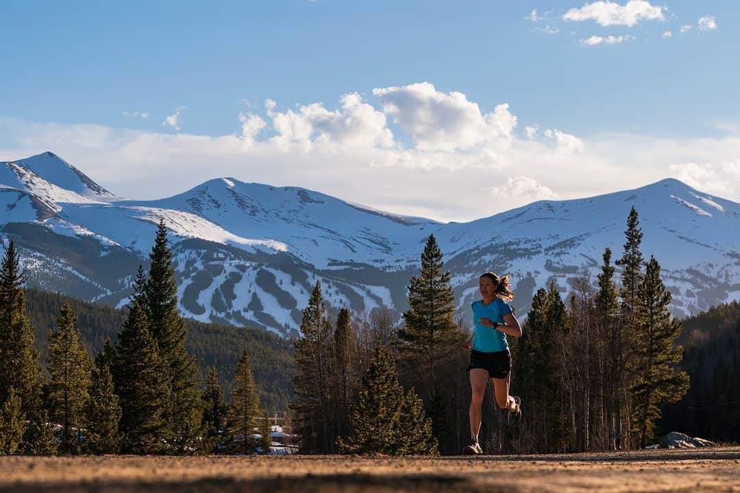 のインスタグラム：「Happy #EarthDay!   Friendly reminder to take extra care of our planet today! Use a reusable cup, skip the straw, pick up some trash, and spend some time outside! Let us know in the comments below how you plan to celebrate our planet today 🌎  Image by SIGMA Ambassador @liam_doran_outdoors with the SIGMA 70-200mm F2.8 DG OS HSM | Sports, which is currently $100 off for our April Instant Savings!   🌎 Visit sigmaphoto.com/instant-savings or click the link in our bio to shop 🌎  #SIGMA #SIGMAphoto #photo #photography #landscapephotography #landscapephoto #naturephotography #GetOutThereWithSIGMA #sigmasports #dslr #sigma70200mmsports #zoomlens #sigmalens」
