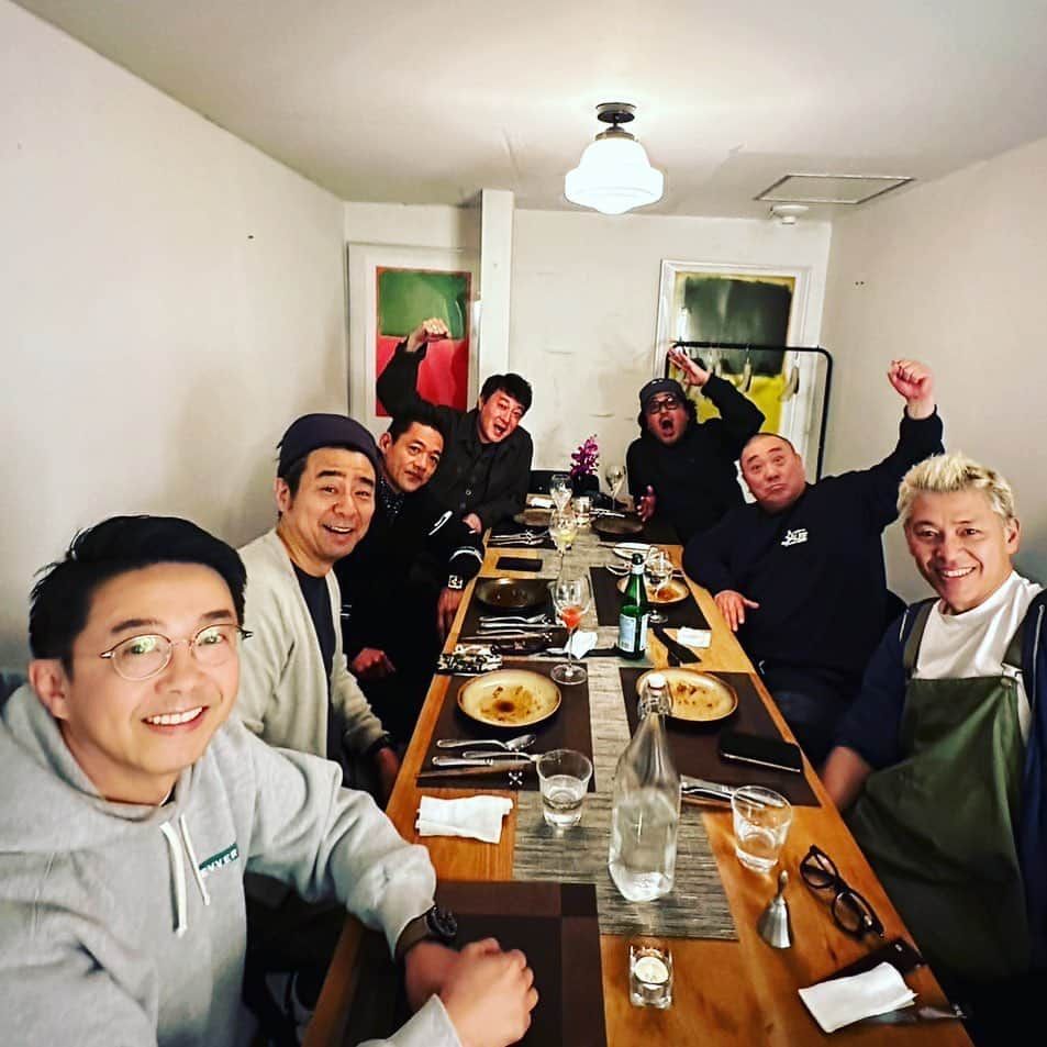 山本圭壱さんのインスタグラム写真 - (山本圭壱Instagram)「こんな夜でした スッキリ17年完走おっつー会 #カトちゃん #マッコイ #マー坊 #アリシン #リョー #やはぎ #けいちょん」4月23日 0時20分 - yamamogt