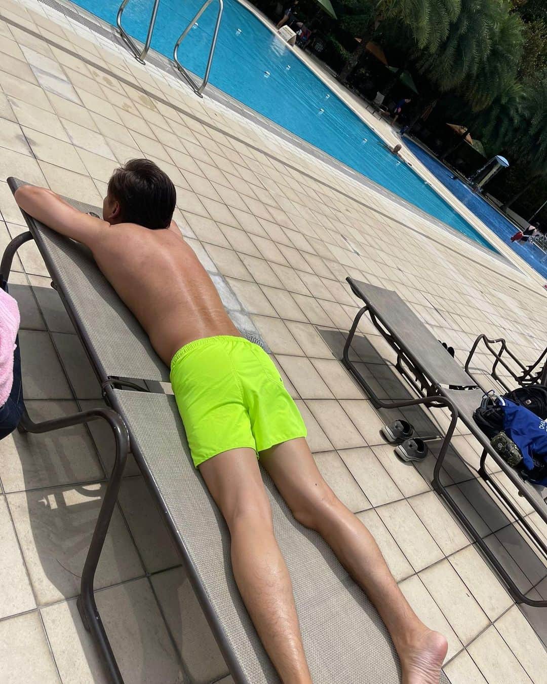 RCEOのインスタグラム：「学霸晒成绩， 土豪晒采伐， 美女晒身材， 我只能晒太阳🌞🥹🥹🥹 #被写体 #被写体依頼受付中 #被写体さんと繋がりたい #被写体希望 #被写体になります #カメラマンさんと繋がりたい #写真好きな人と繋がりたい #写真撮ってる人と繋がりたい #ファインダー越しの私の世界 #黒髪 #美男美女と繋がりたい #エクステ #スタジオ撮影 #disney #撮影モデル #病みかわいい #jk #likesforlike #model#followforfollowback #instagood #f4f #undonewatches」