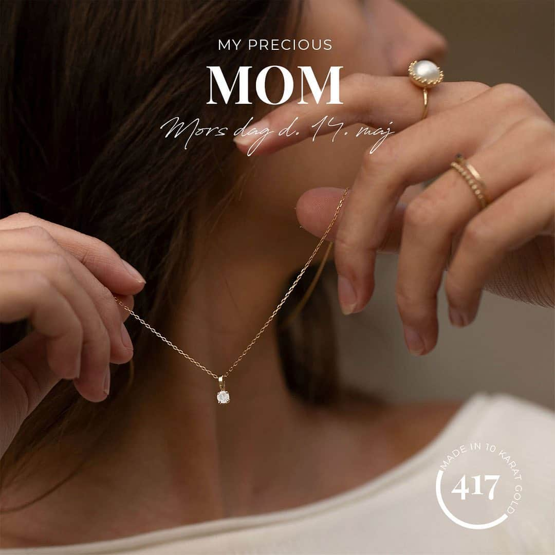 カレ ジュエリーのインスタグラム：「My Precious Mom is the perfect ‘forever gift’ to the mother in your life. The collection consists of limited-edition jewellery with Rainbow Moonstone – the gemstone for motherhood, caregiving, love, and new beginnings. The jewellery is made in 10-karat solid gold with small facet-cut Rainbow Moonstone – a token of love for your mother, a mother-to-be, or a motherly figure in your life.」