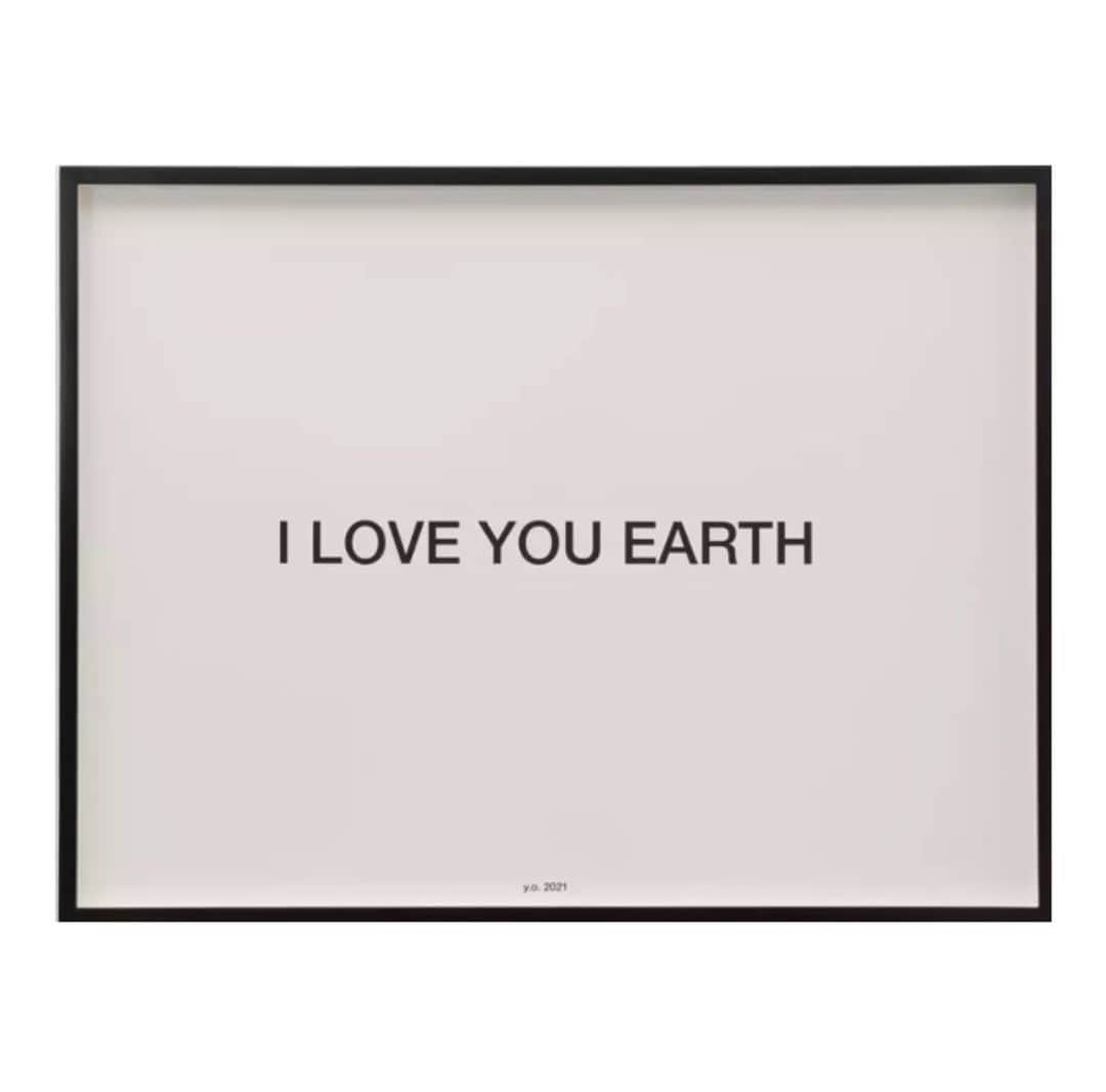 ローラ・ベイリーさんのインスタグラム写真 - (ローラ・ベイリーInstagram)「EARTH DAY 🌱   Yoko Ono I Love You Earth」4月22日 16時05分 - laurabaileylondon