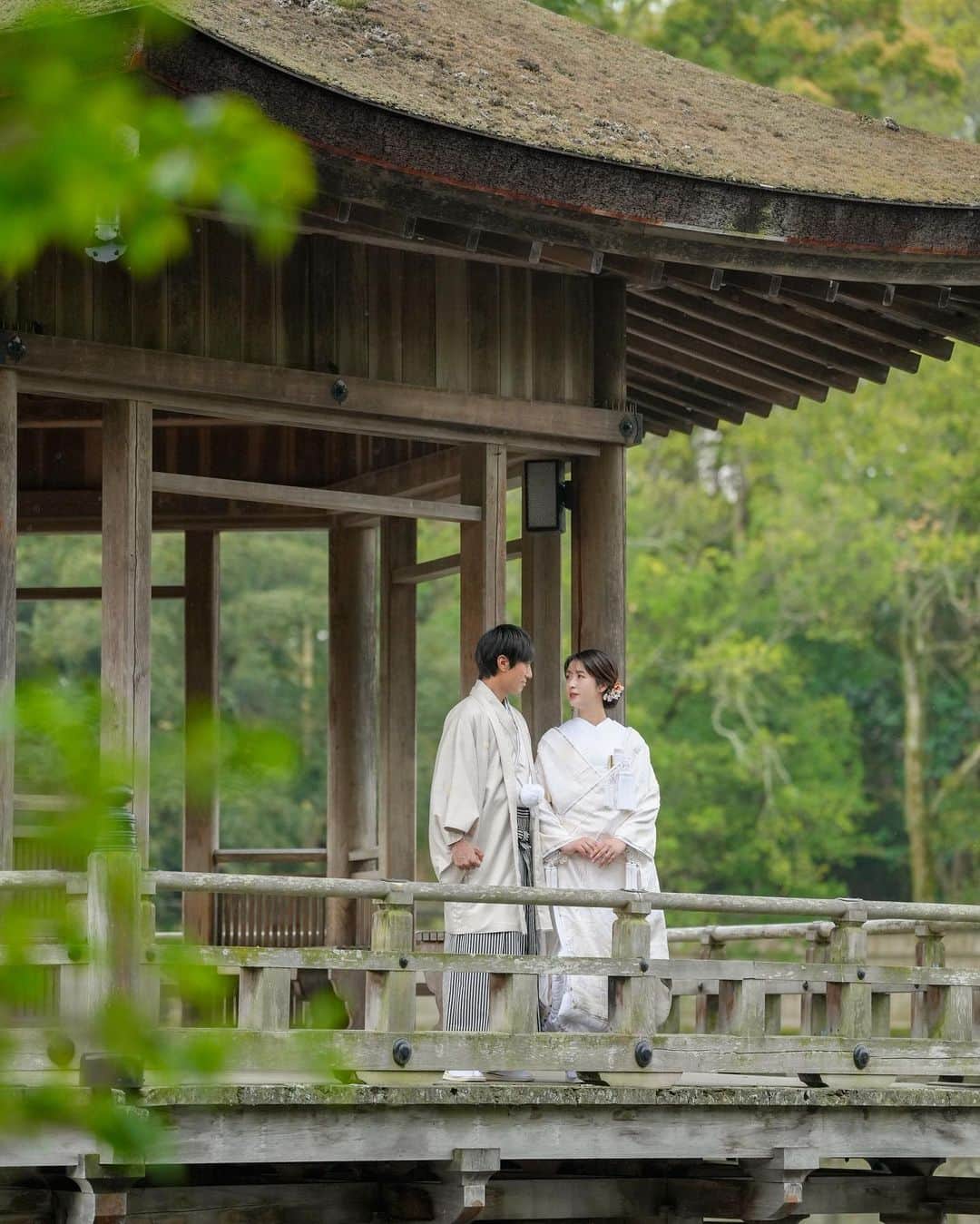 studioTVB NARAさんのインスタグラム写真 - (studioTVB NARAInstagram)「奈良公園、浮見堂🌳🦌 ・ これから新緑シーズンで過ごしやすい季節になりますね🌿✨ ・ 奈良の若草山は緑が綺麗で山頂から見渡す 街並みの景色がとても綺麗なスポットです🌳🫧 ・ 奈良の撮影ご予約も是非 お待ちしております🦌🤍    ┈┈┈┈┈┈┈┈┈┈┈┈┈┈┈┈┈┈  撮影のご予約やお問い合わせはHPの お問い合わせフォーム・DM・ お電話より受け付けております🌸  💌 namba@st-tvb.jp 📞06-6616-9890  営業時間 月〜金 11:00-20:00 土日祝 10:00-19:00  前撮り / ウエディングフォト @studiotvb_namba @decollte_weddingphoto @decollte_wedding  ┈┈┈┈┈┈┈┈┈┈┈┈┈┈┈┈┈┈┈┈  #撮る結婚式 #スタジオTVBなんばパークス店 #スタジオTVB  ┄┄┄┄┄┄┄┄┄┄ #新緑 #フォトウェディング #大阪前撮り #関西前撮り #結婚式準備 #結婚式レポ #プレ花嫁 #卒花嫁 #関西花嫁 #大阪花嫁 #日本中のプレ花嫁さんと繋がりたい #結婚式前撮り #前撮り #後撮り #結婚前撮り #結婚写真 #ウェディングフォト #ロケーションフォト  #ロケーション前撮り  #花嫁ヘア #カラードレス  #洋装ヘアアレンジ  #洋装前撮り  #ドレス試着  #ブライダルアクセサリー  #ウエディング撮影  #若草山」4月22日 16時33分 - studiotvb_nara