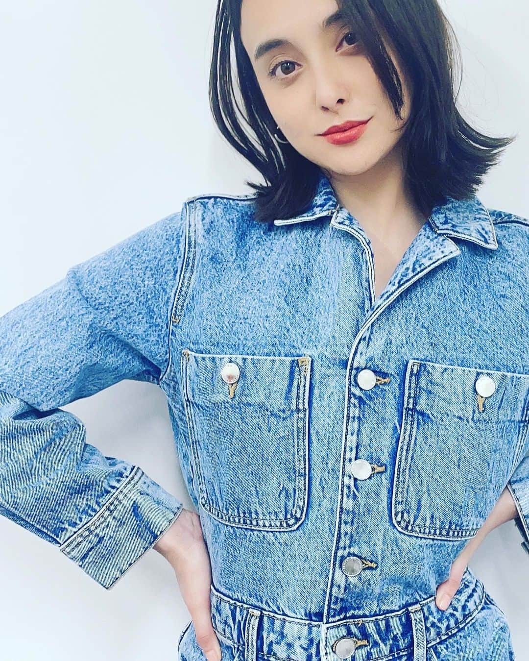 石田ニコルのインスタグラム：「👖❤️  久しぶりの私服 #zara #denim」