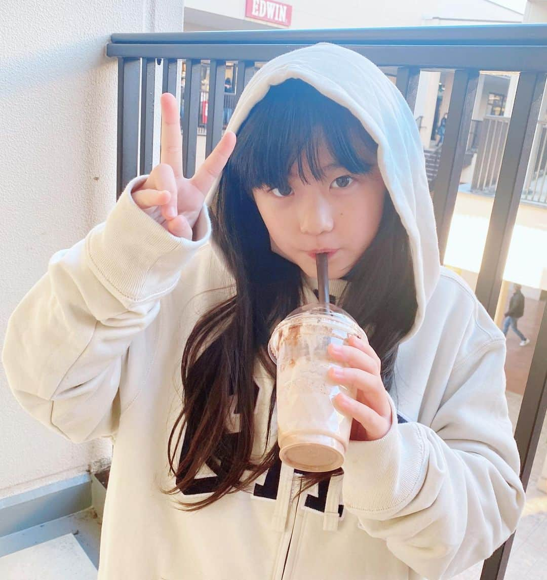 *yoko*さんのインスタグラム写真 - (*yoko*Instagram)「* 心乃はGODIVAが一番好きらしい♡  #GODIVA #一気飲み」4月22日 17時31分 - yococono