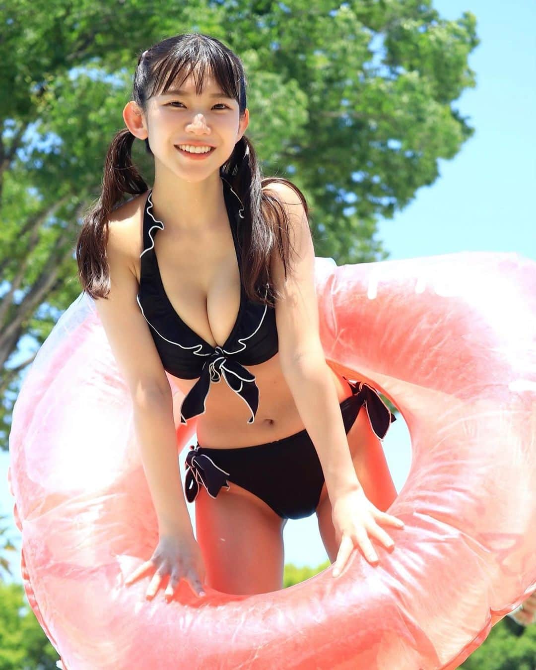 長澤茉里奈のインスタグラム：「プール行きたい🙂」