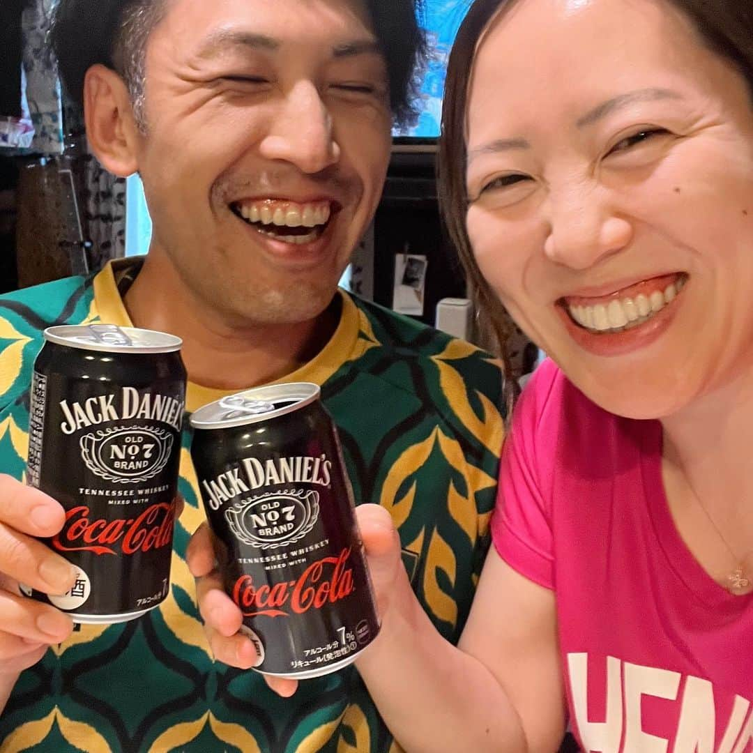 ありさ・あげまんクリエイターさんのインスタグラム写真 - (ありさ・あげまんクリエイターInstagram)「🍻🍻🍻  乾杯🍻  コカ･コーラを使った初のアルコール製品、ジャックダニエルとコカ･コーラをミックスしたバーカクテル“ジャックコーク”が満を持して2ブランドがタッグを組み、企画開発に至ったそうです✨  #ジャックコーク誕生 #カンペキな味わい #jackandcoke #bornready #お酒は20歳になってから #pr」4月22日 17時53分 - arisa_beauty