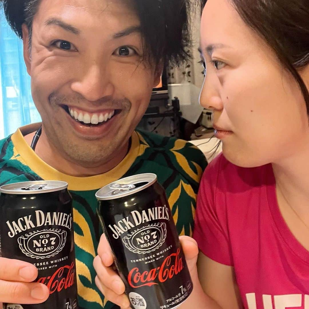 ありさ・あげまんクリエイターさんのインスタグラム写真 - (ありさ・あげまんクリエイターInstagram)「🍻🍻🍻  乾杯🍻  コカ･コーラを使った初のアルコール製品、ジャックダニエルとコカ･コーラをミックスしたバーカクテル“ジャックコーク”が満を持して2ブランドがタッグを組み、企画開発に至ったそうです✨  #ジャックコーク誕生 #カンペキな味わい #jackandcoke #bornready #お酒は20歳になってから #pr」4月22日 17時53分 - arisa_beauty