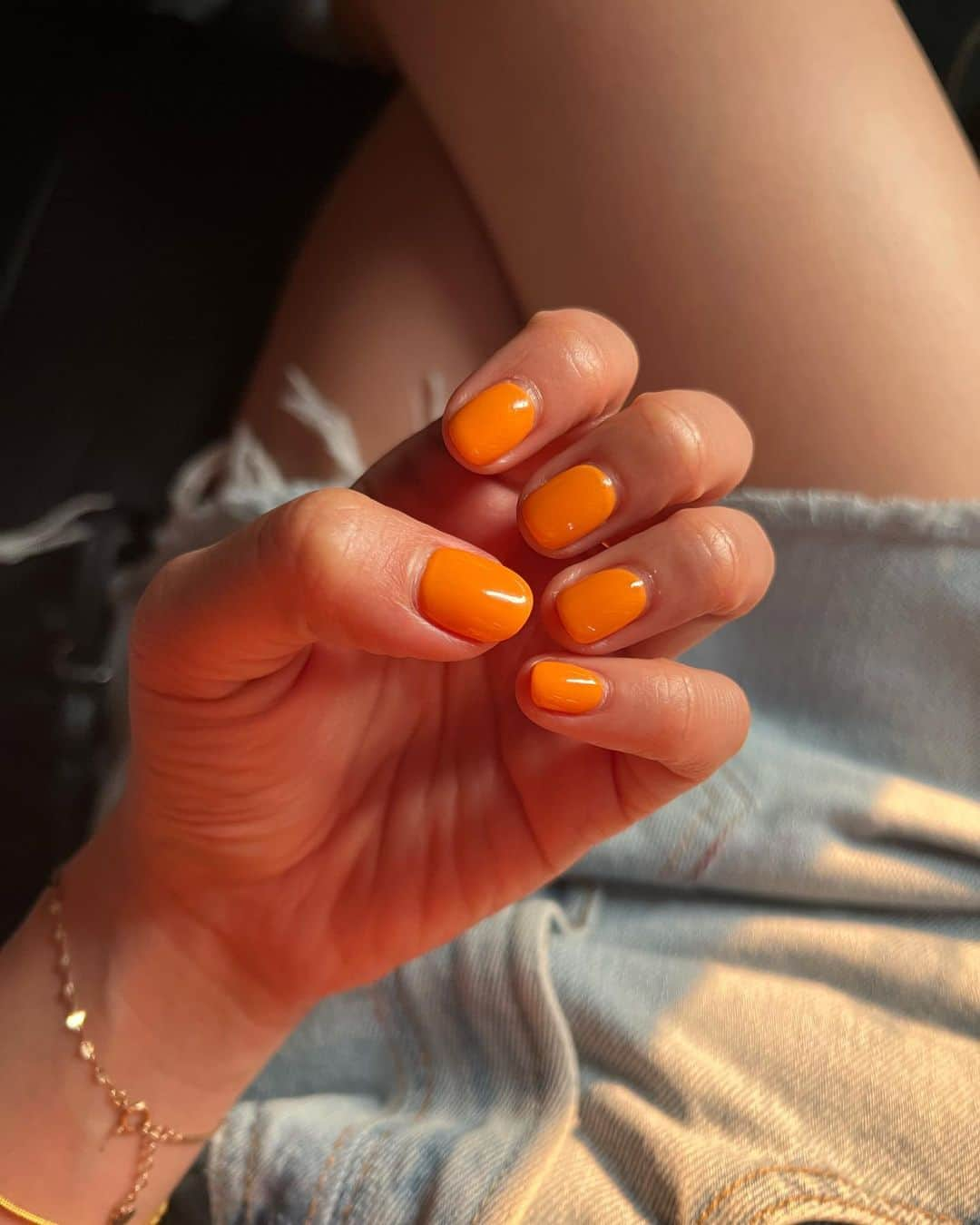 宮崎絹子さんのインスタグラム写真 - (宮崎絹子Instagram)「きぃって何色が似合う？🥹  #babykiysnaildesign 🧡」4月22日 18時09分 - babykiy