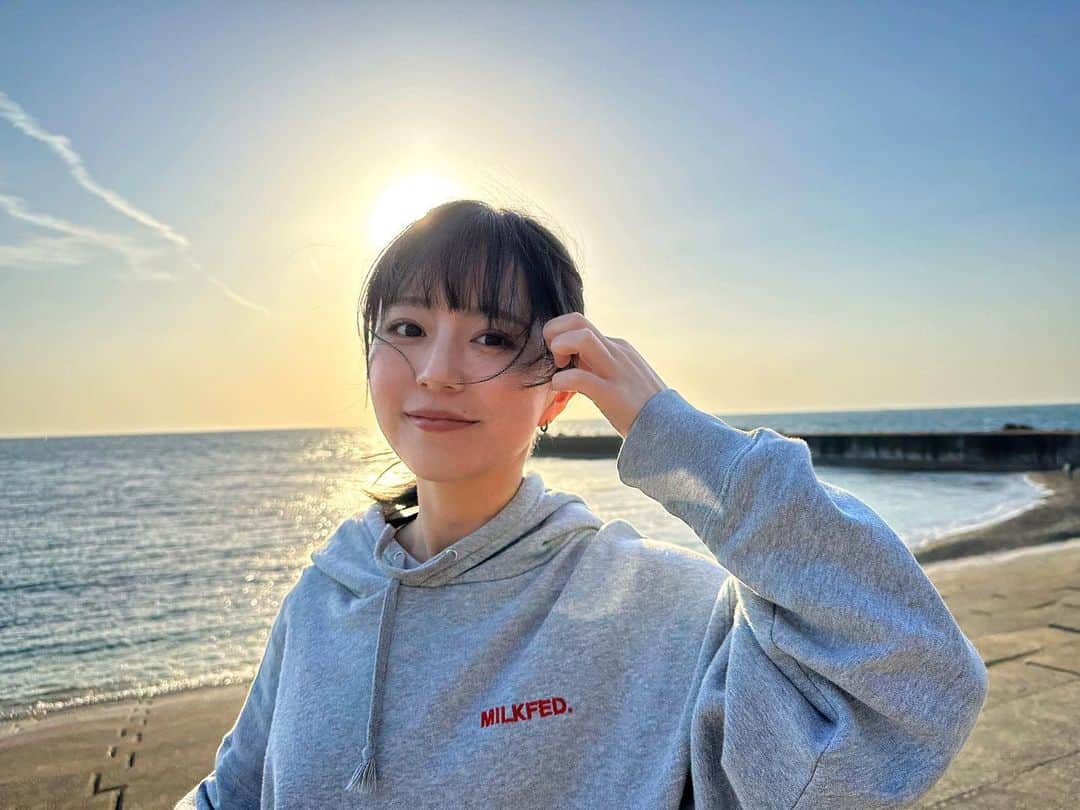 神野友亜のインスタグラム：「🌎  "生きているだけで贅沢" と思わせてくれる地球。  出会ってくれた皆さまが 今日も笑顔でありますように❕」