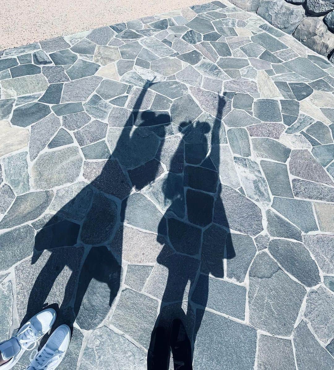 RYOさんのインスタグラム写真 - (RYOInstagram)「みわとDisney🐭💘💗  いっぱい食べて歩いて満足な一日 天気も最高でたのしかったネ🫶🏻🫶🏻  カチューシャ可愛く撮れなかったw  #loveyourself  #tds #ディズニーランド」4月22日 18時37分 - 24kry