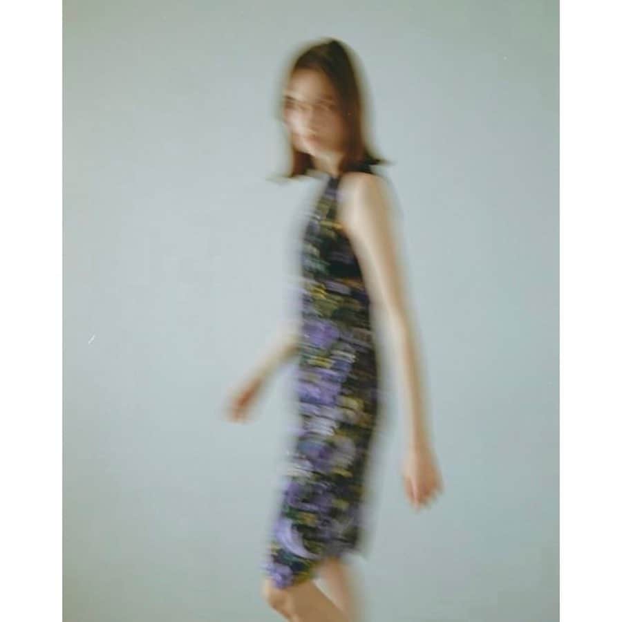 グレースコンチネンタルのインスタグラム：「New Classic Dress  信頼できるドレスで、 遊びあるスタイリングを。 ドレススタイルに個性を。  ONLINE STOR New Classic Dressもチェック！  #DressCloset #newクラシックドレス #gracecontinental#diagram#graceclass#dressadviser #グレースコンチネンタル#ダイアグラム#グレースクラス#ドレスアドバイザー#ニュークラシック」