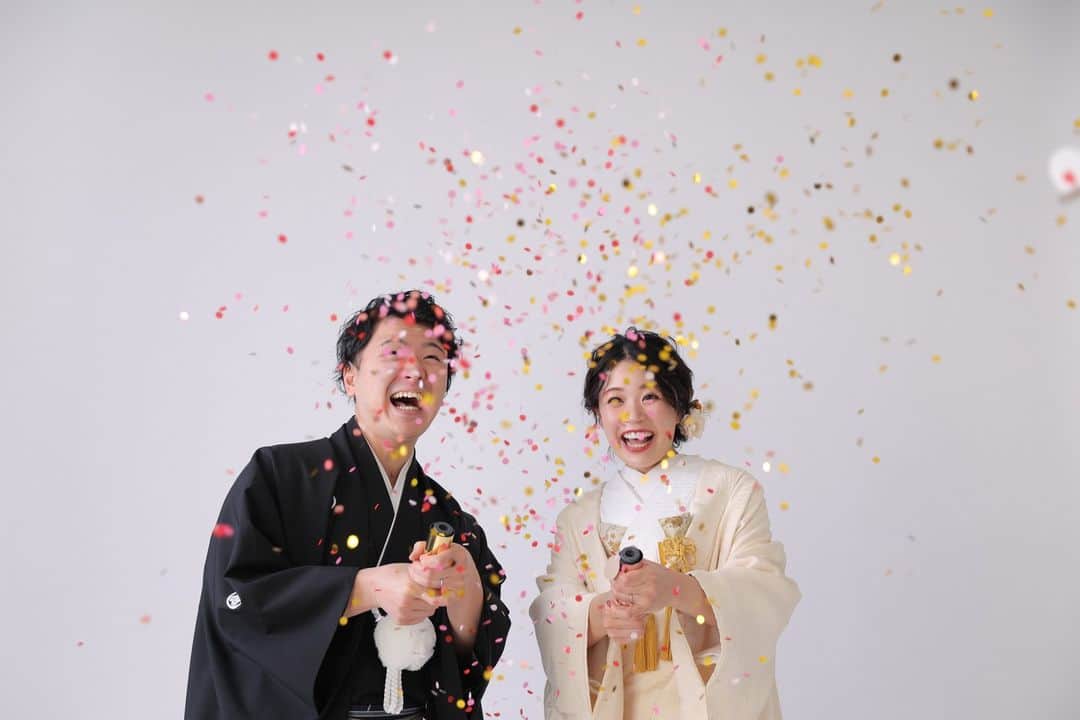 Studio TVB Kobeさんのインスタグラム写真 - (Studio TVB KobeInstagram)「． photographer:@h.yanagimoto.deco.ph hair&make: minami akaeda  @studiotvb_kobe @decollte_weddingphoto #光のウェディングフォト #夜景 #d_weddingphoto #日本中のプレ花嫁さんと繋がりたい #全国のプレ花嫁さんと繋がりたい #写真好きな人と繋がりたい #カメラ好きな人と繋がりたい #メイク好きな人と繋がりたい #東京カメラ部 #モデル募集 #ポートレート #ウェディングヘア #フォトウェディング #カップルフォト #チェリフォト #家族写真 #前撮り #結婚式準備 #大阪前撮り #神戸前撮り #ブライダルフェア #スタジオtvb神戸ハーバーランド店 #ロケーションフォト #プレ花嫁 #卒花嫁 #撮る結婚式 #2023夏婚さんと繋がりたい #2023春婚さんと繋がりたい #白無垢 #和装前撮り」4月22日 18時53分 - studiotvb_kobe