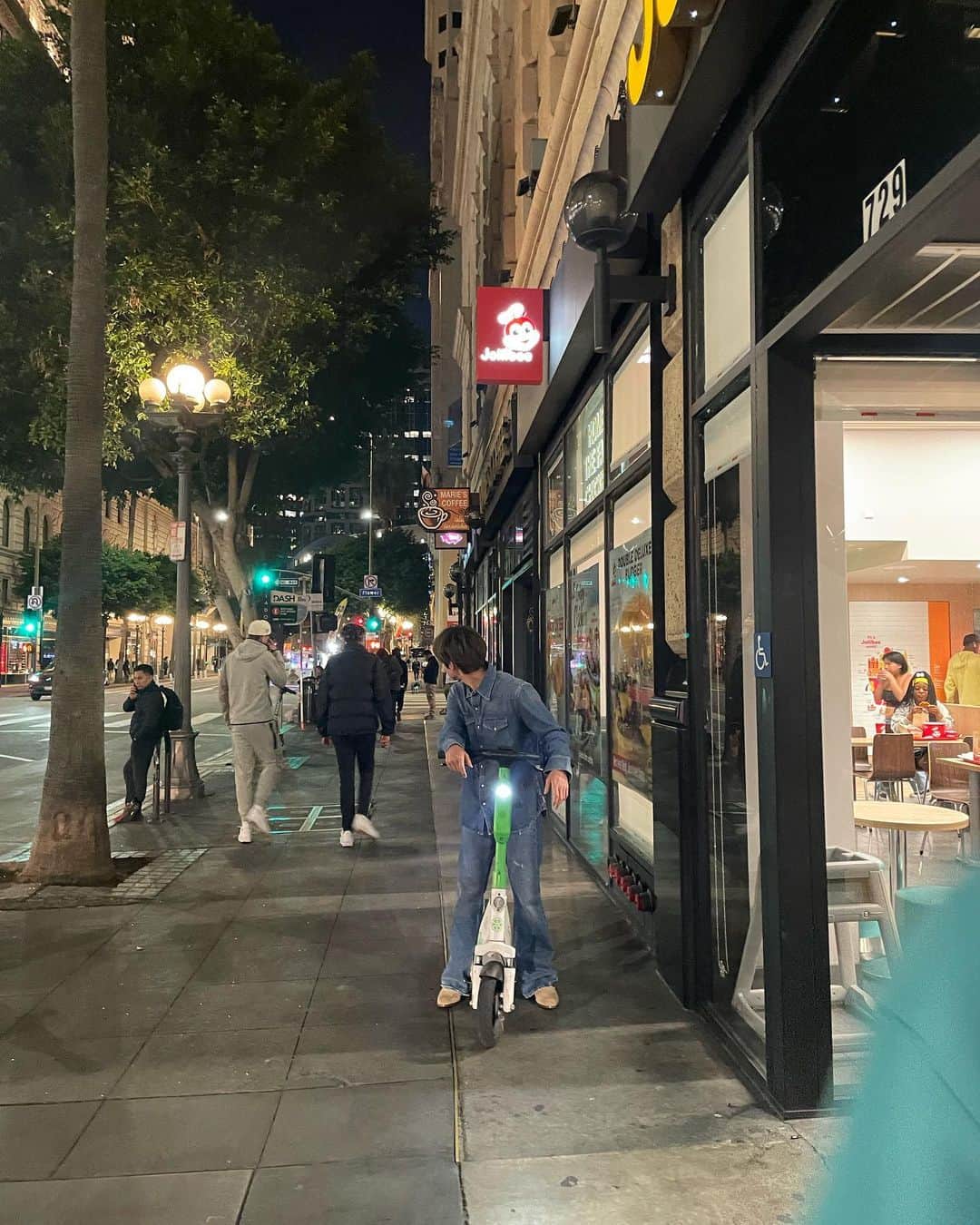 のインスタグラム：「Grocery store in LA🇺🇸🛒」