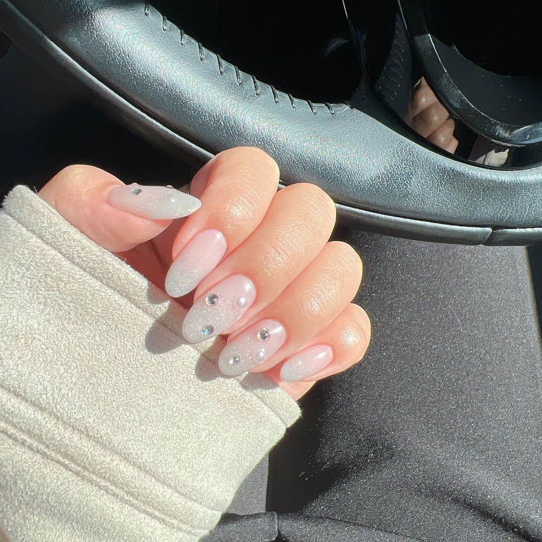今井胡桃のインスタグラム：「New Nail💎 シンプル可愛い🥰  @kapua_plus」