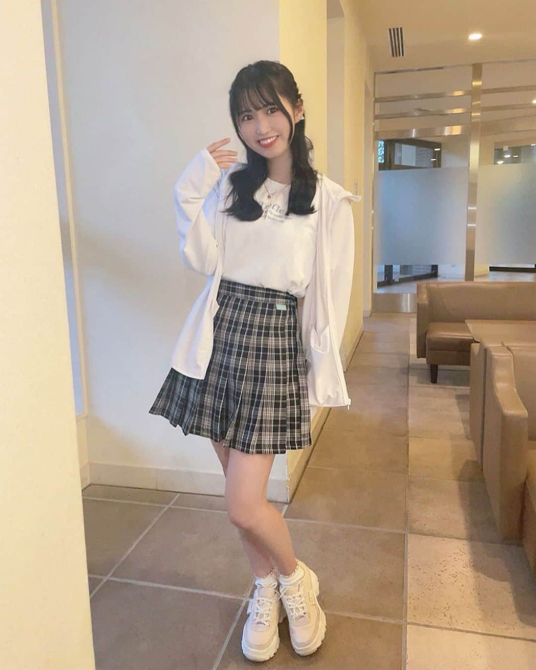 瀬戸ゆなのインスタグラム：「▫️ 風強すぎたね😖 でも野外ライブ楽しかった〜♪ 明日も皆さんに会えますように✨️   #cuugal  #夢アドシトロン  #ハーフアップ  #lovetoxic  #ラブトキ公式アンバサダー  #高校生女子  #瀬戸ゆな」