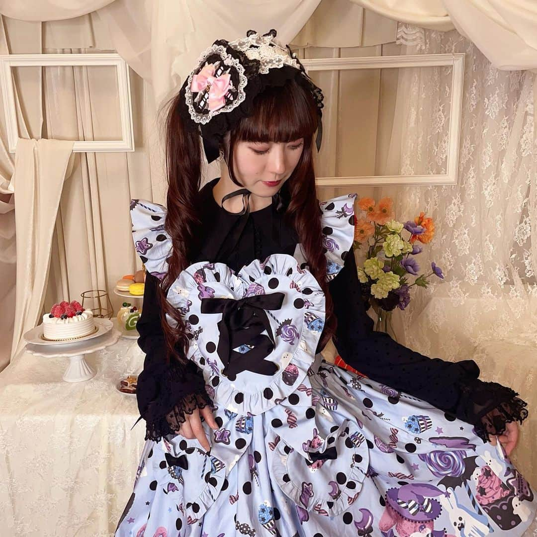 永井杏樹のインスタグラム：「  👻👻🍬🍭💓  #ロリータ #ロリータファッション  #甘ロリ #lolita #lolitafashion #kawaii #kawaiifashion #girl #idol #アイドル #angelicpretty #アンジェリックプリティ #永井杏樹」