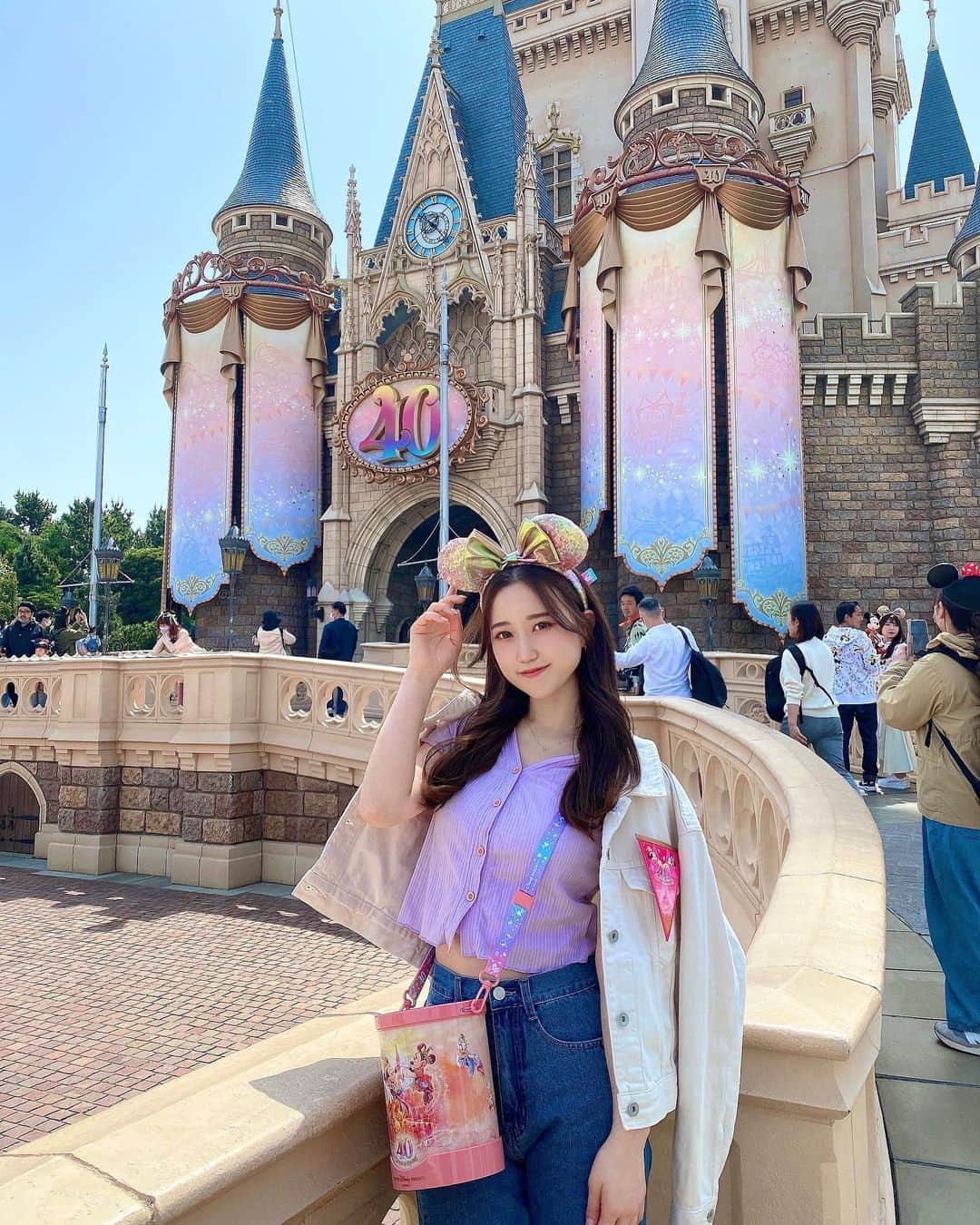 あいりさんのインスタグラム写真 - (あいりInstagram)「🏰 念願のDisney40周年行ってきました🥰🌈  もう全てが可愛くて幸せだった💖  あと何回行けるかなぁ…🤭  まだまだ載せる予定なのでお楽しみに🎀  #サロンモデル#ポートレート#撮影依頼受付中#フリーモデル#ディズニーランド#ディズニー40周年」4月22日 20時26分 - airi___10