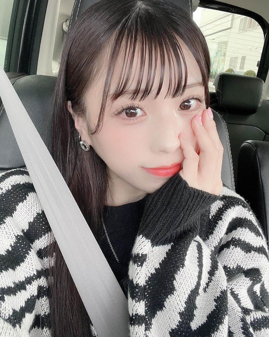 美咲優羽のインスタグラム：「. . . 久々の更新🫶 みんなのGWの予定は何ですか〜？🌸 . .  .  #selca #selfie #셀카 #셀카그램 #today #ootd #dailylook #instagood #instalike #followme #自撮り女子 #自撮り #japanesegirl#japaneseidol#japanesegirls#粉我 #美白 #攝影#旅遊攝影 #拍攝#寫真#攝影日記#人像攝影#攝影師#互惠#拍照#台灣攝影師#人像摄影#攝影日常」