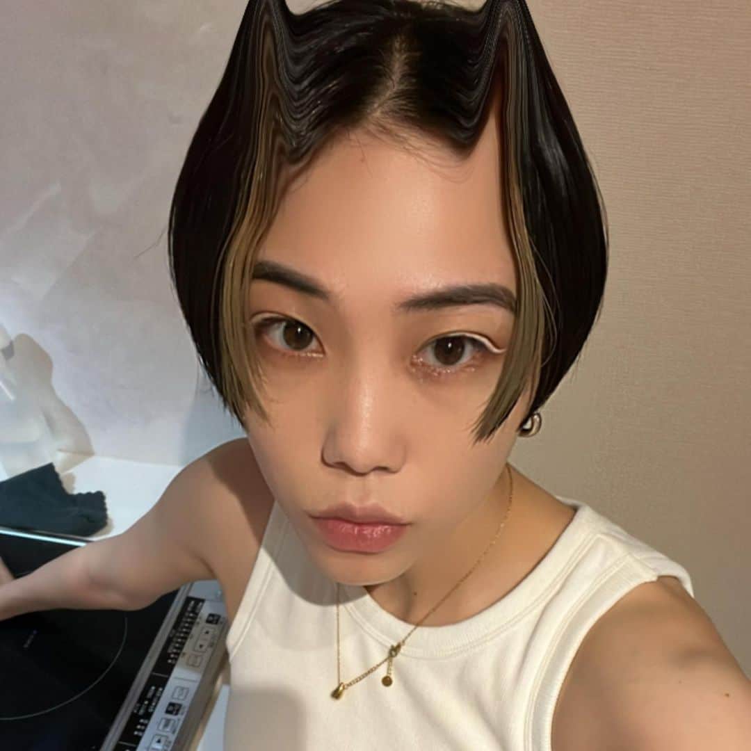 yurinasiaのインスタグラム：「最近。私は元気です🐈」