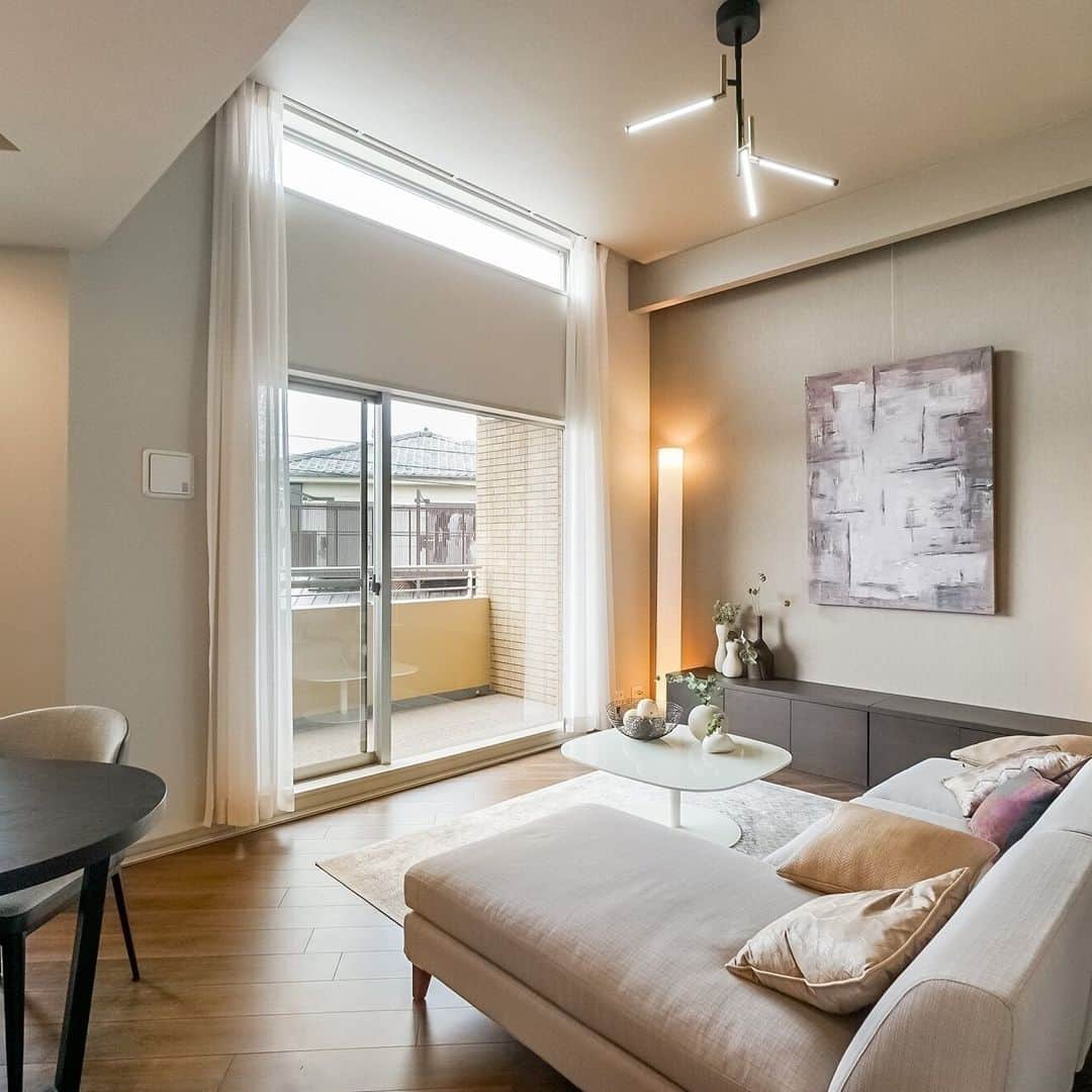 カウカモ ｜『一点もの』の住まいに出会おうのグルメインスタ