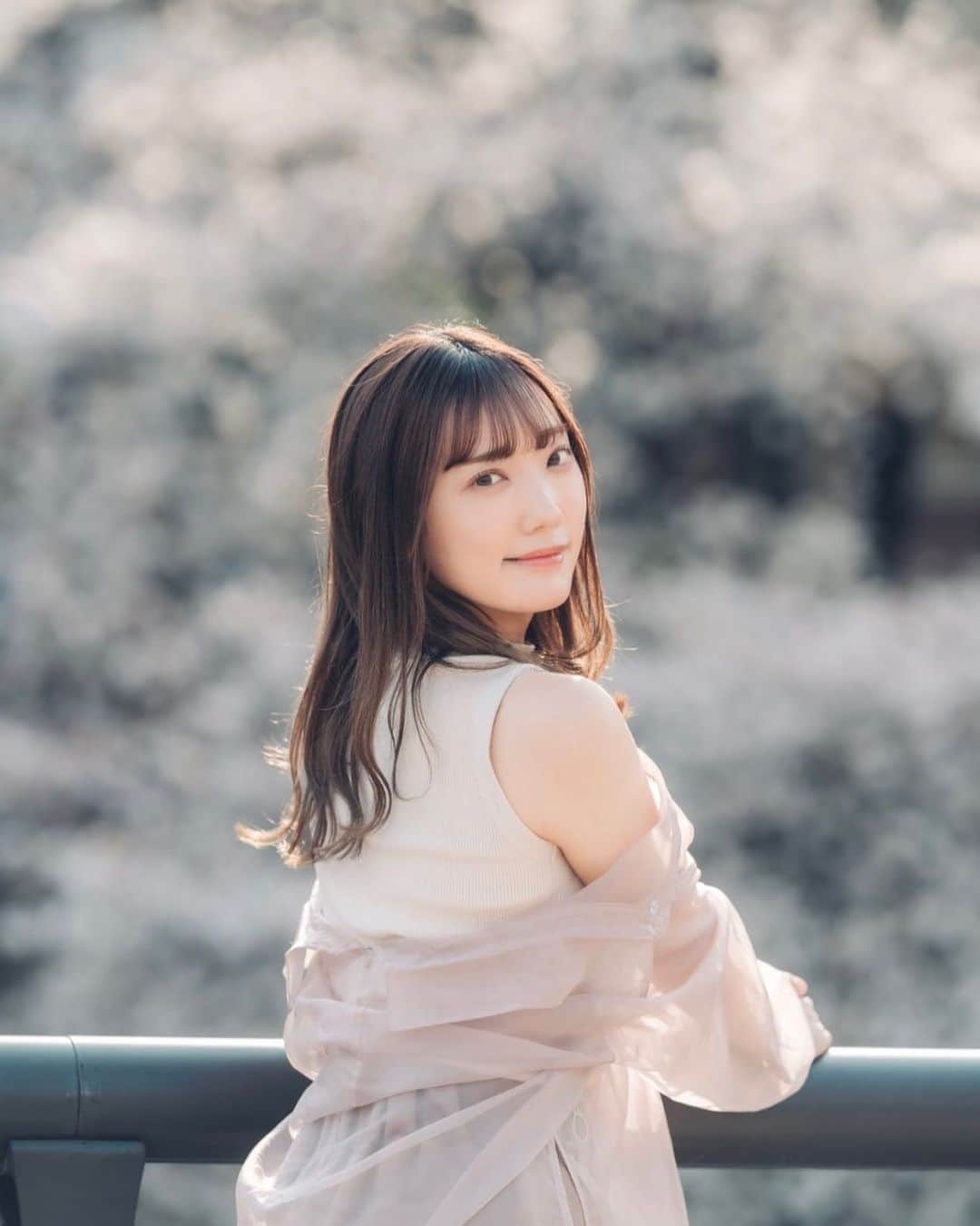 相澤瑠香のインスタグラム：「春は綺麗だ」