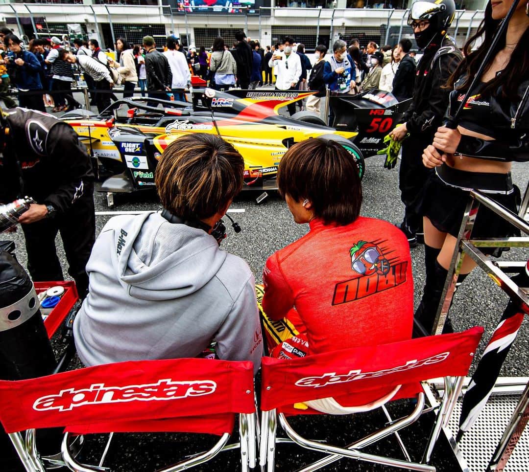 松下信治のインスタグラム：「今日の予選は自分に対して🤬 車が良くなってきてるのでそれを数字に繋げたい。明日、追い上げて流れに乗れるように。寝よ。  Performance was there but we couldn’t really maximise it for qualify. But definitely getting better and better that’s most important. Now focus for tomorrows race.  📷 @enzof40f50」