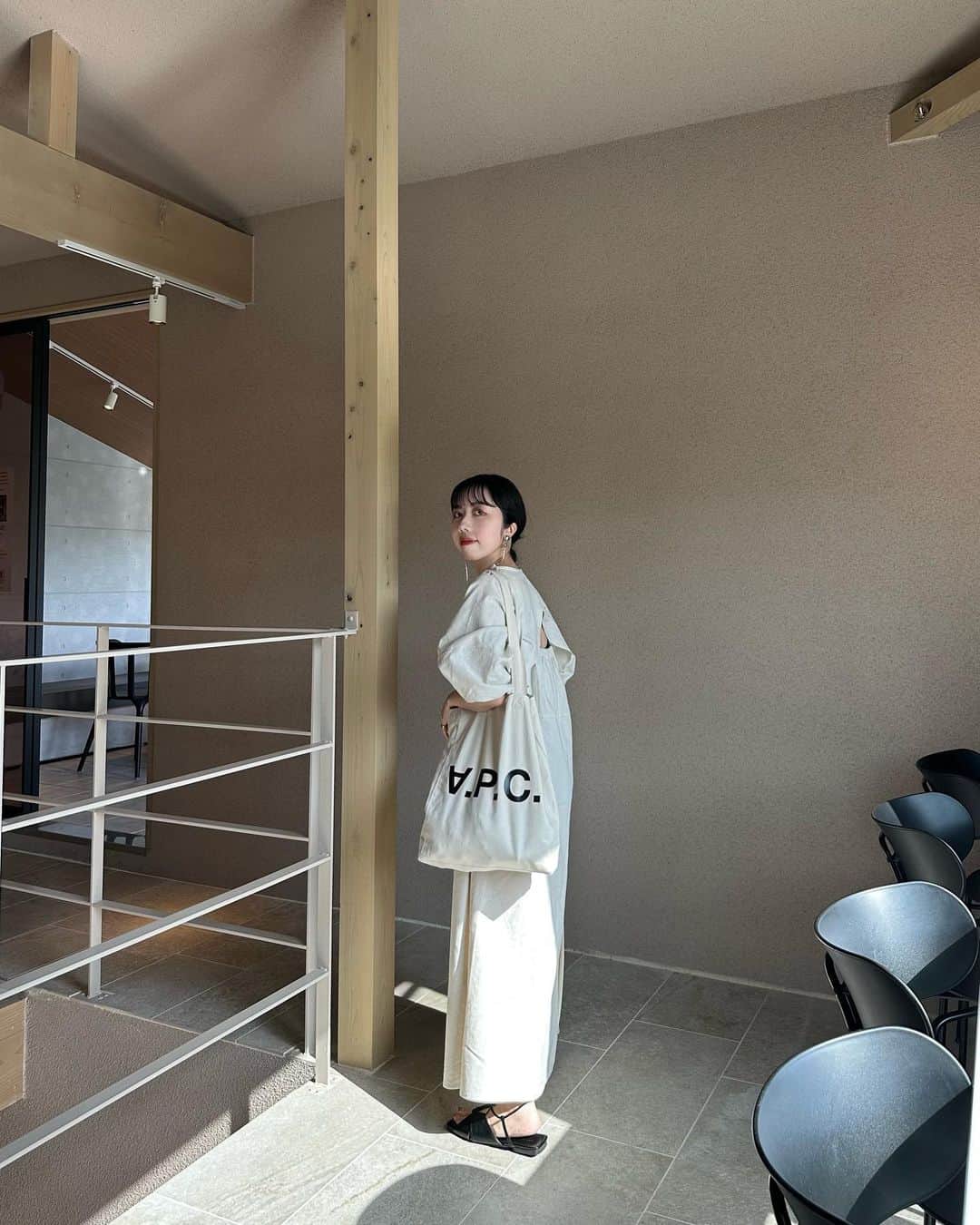 kannnaさんのインスタグラム写真 - (kannnaInstagram)「chill〜♡ 最近暖かくなってきてて 嬉しいなあ〜 このカフェまた行きたい☕️ ゆっくりサイクリングしたい🚴♪」4月22日 21時26分 - lg1125k