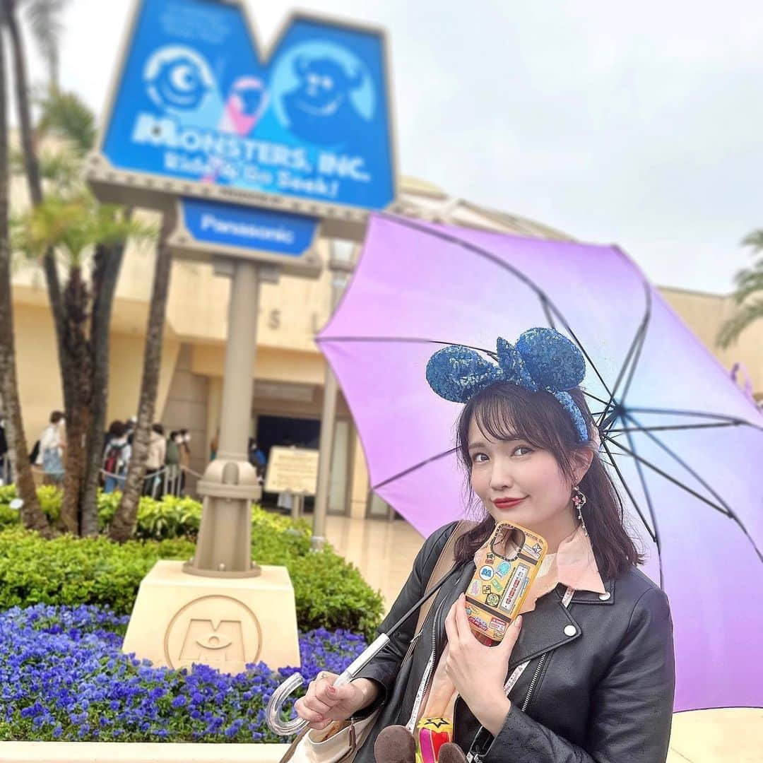 浅井麻里さんのインスタグラム写真 - (浅井麻里Instagram)「💙モンスターズインクのスマホケース💙 ⁡ PIXAR × CASETiFY✨ モンスターズインクのスマホケース💙 @CASETiFY_jp  ⁡ 4/27から販売される新作だよー❣️ ⁡ 子どもたちの悲鳴のエネルギーを集める 悲鳴タンクのデザインが可愛い💕😫 ⁡ マイクとサリーもいるの、わかるかな？？💚💙 ⁡ いろんなステッカーぺたぺた貼られてる感が ユニーク♬ ⁡ CASETiFYはいつも可愛いコラボが多いから 毎回楽しみ💕😍 このモンスターズインクのスマホケースは、 ウェイトリストがオープンしてるから見てみてね♬ ⁡ ⁡ #PIXARxCASETiFY #casetify #pixar #disney #モンスターズインク #マイク #サリー #ディズニーコーデ #ディズニーグッズ #iphoneケース #スマホケース #アイフォンケース #ディズニーキャラクター #ディズニーカチューシャ #モンスターズインクコーデ #モンスターズインクライドアンドゴーシーク #モンスターズインクバウンド #ディズニーランド #東京ディズニーランド #ディズニー40周年 #ピクサー #monstersinc #disneyland #tokyodisneyland #tokyodisneyresort」4月22日 21時21分 - mari_asai_625