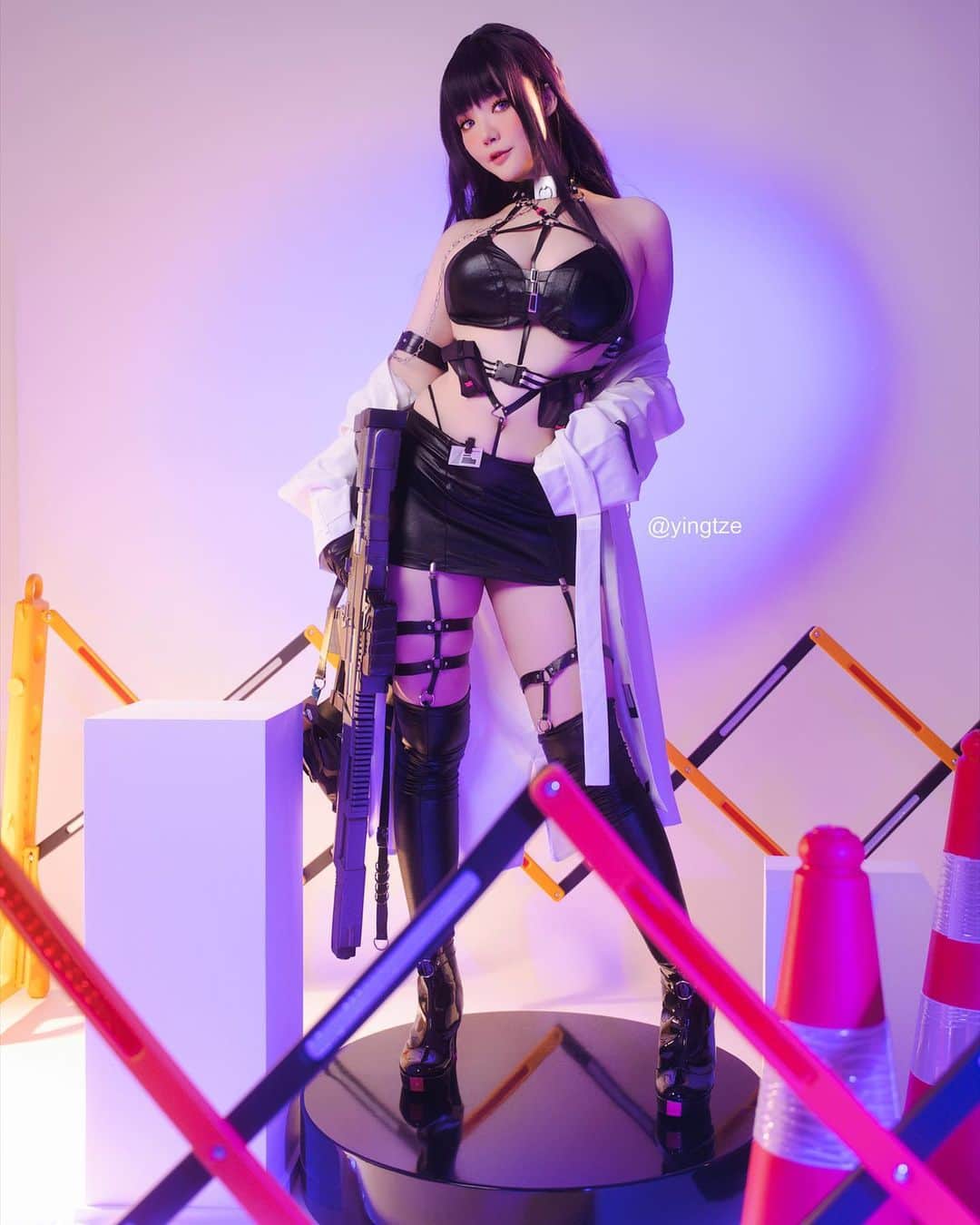 YingTzeさんのインスタグラム写真 - (YingTzeInstagram)「“ I like to have my body do the talking 💜 “ Mihara from Goddess of Victory : Nikke ✨  Mihara is Set C for this month’s photo set ~ All photo set for this month will be available on 27th April 💜  p/s : I will also have a Yuni x Mihara Nikke Photobook coming soon !   📸 @prestonles.ig  Studio @peoplegraphy   #Nikke #nikkecosplay #mihara」4月22日 21時27分 - yingtze