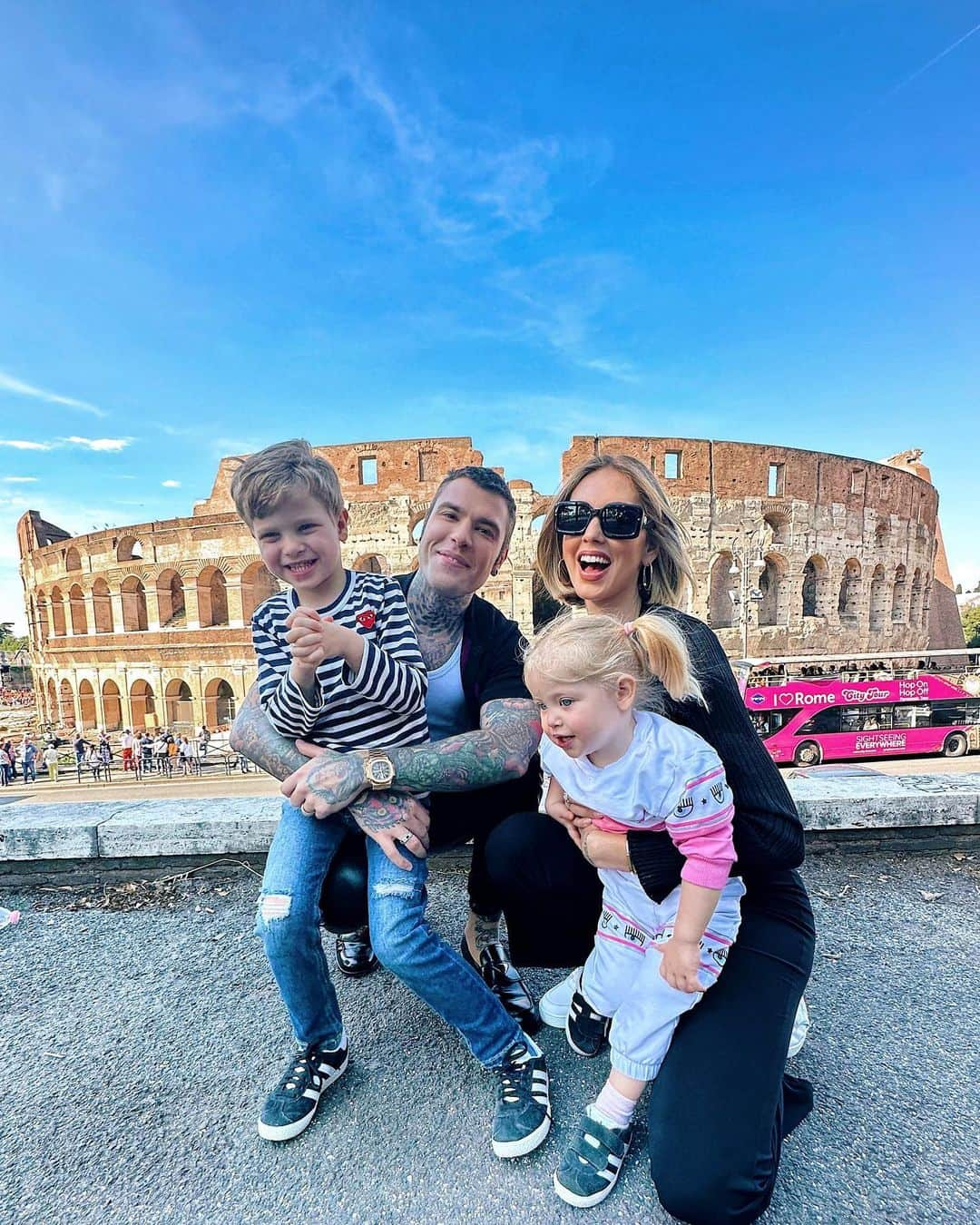 フェデスのインスタグラム：「Ciao Roma ❤️🐺」