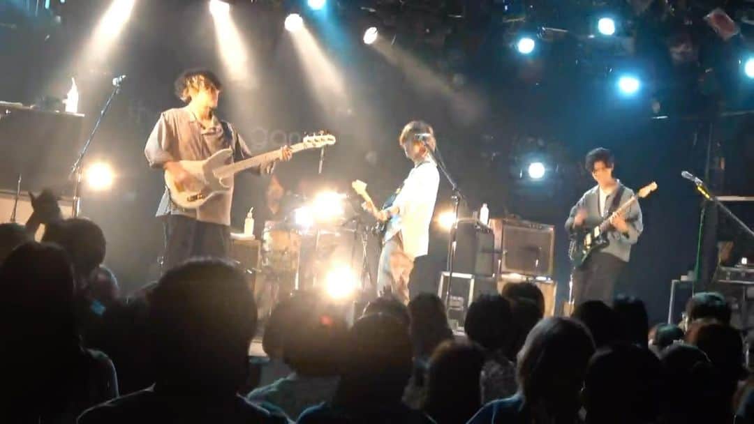 the shes goneのインスタグラム：「.  「PART OF YOUR HEART TOUR 2023」 2023.04.21 広島CLUB QUATTRO  ——————————  「春よ、恋」  "あなたを好きでいたいんだ"  ——————————  next is シズゴの日 at東京国際フォーラムホールC  会場で"あなた"を待ってます theshesgone.com/news/detail/10…  #theshesgone」