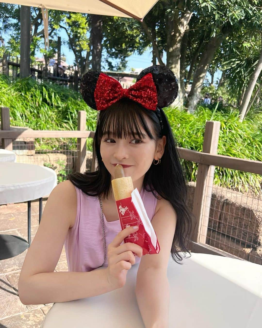 古川貴絵さんのインスタグラム写真 - (古川貴絵Instagram)「・ Disney sea 💕おそろコーデ☺️  裾のフリルが可愛いの💕💕  #unju #disneysea」4月22日 21時44分 - _kiegram